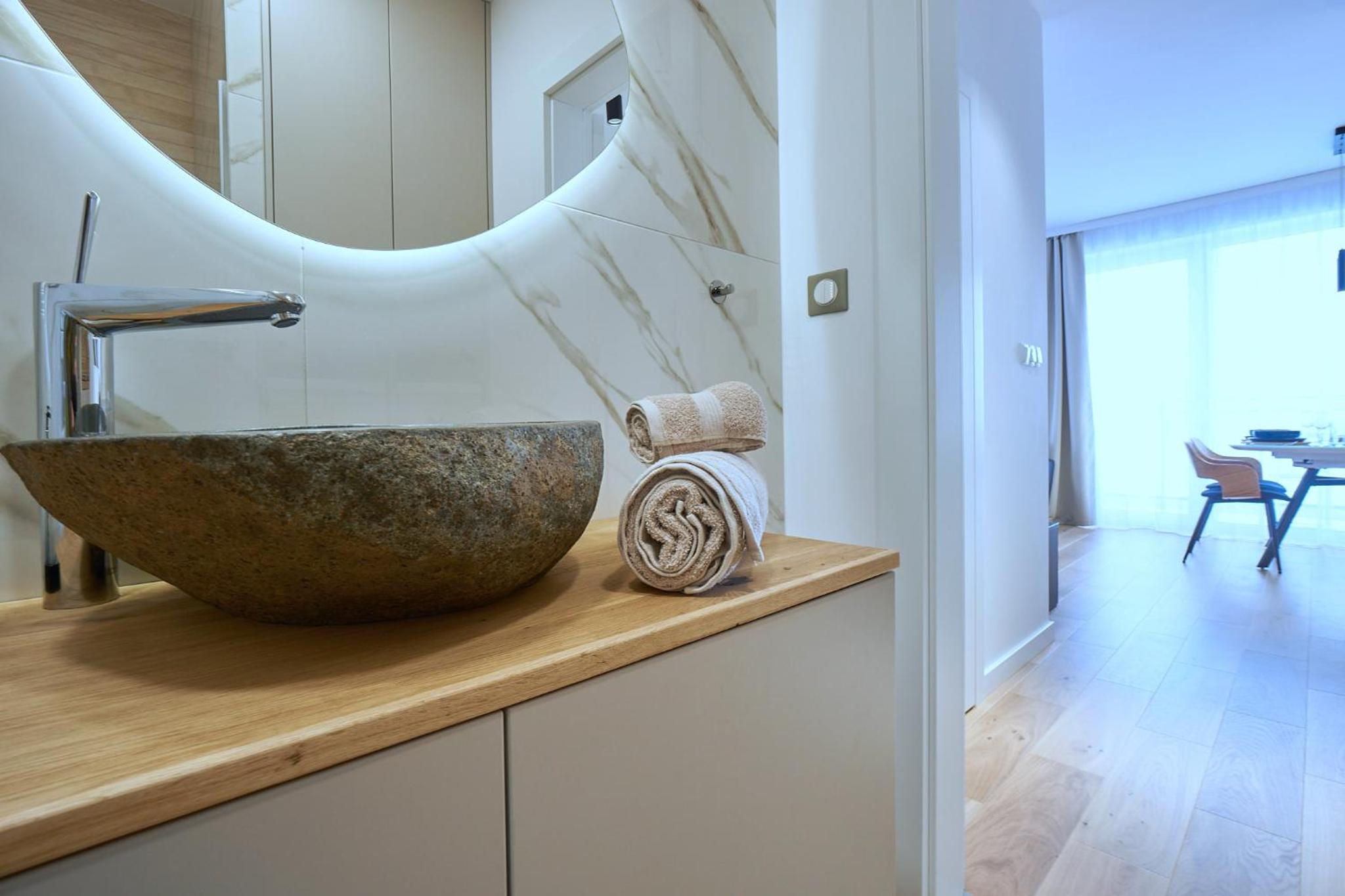 One-Bedroom Apartment - Photo 14