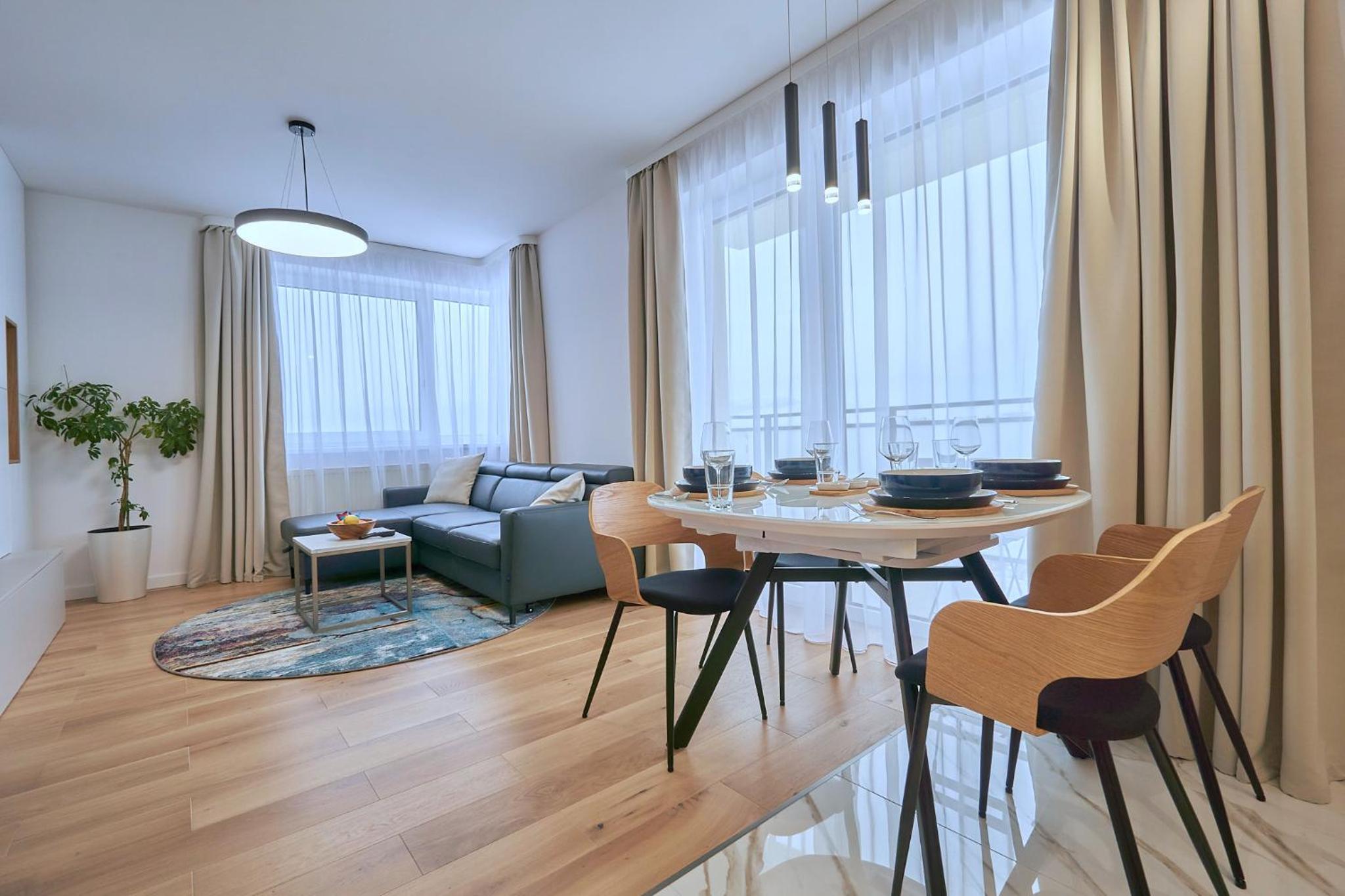 One-Bedroom Apartment - Photo 2