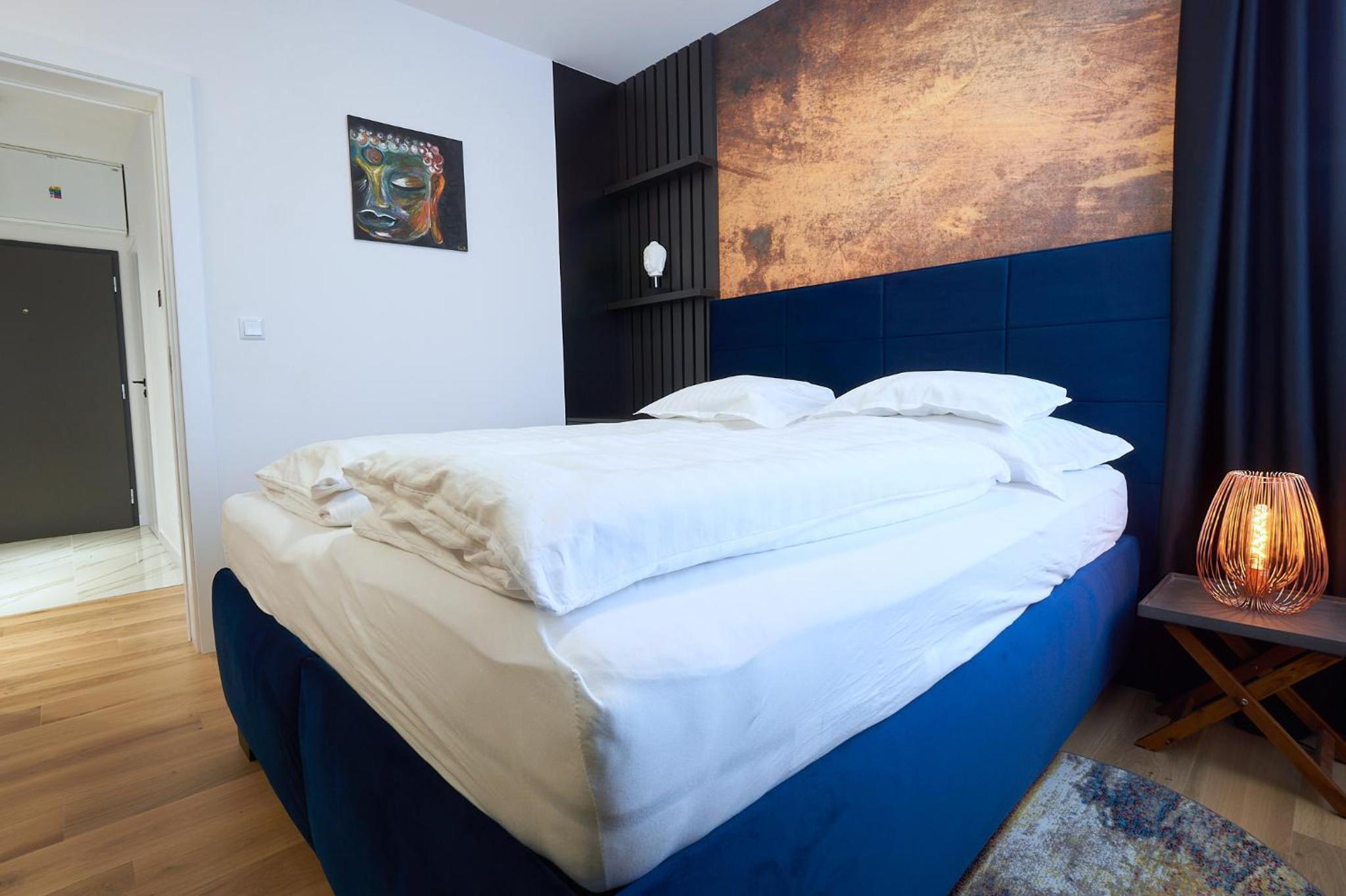 One-Bedroom Apartment - Photo 20