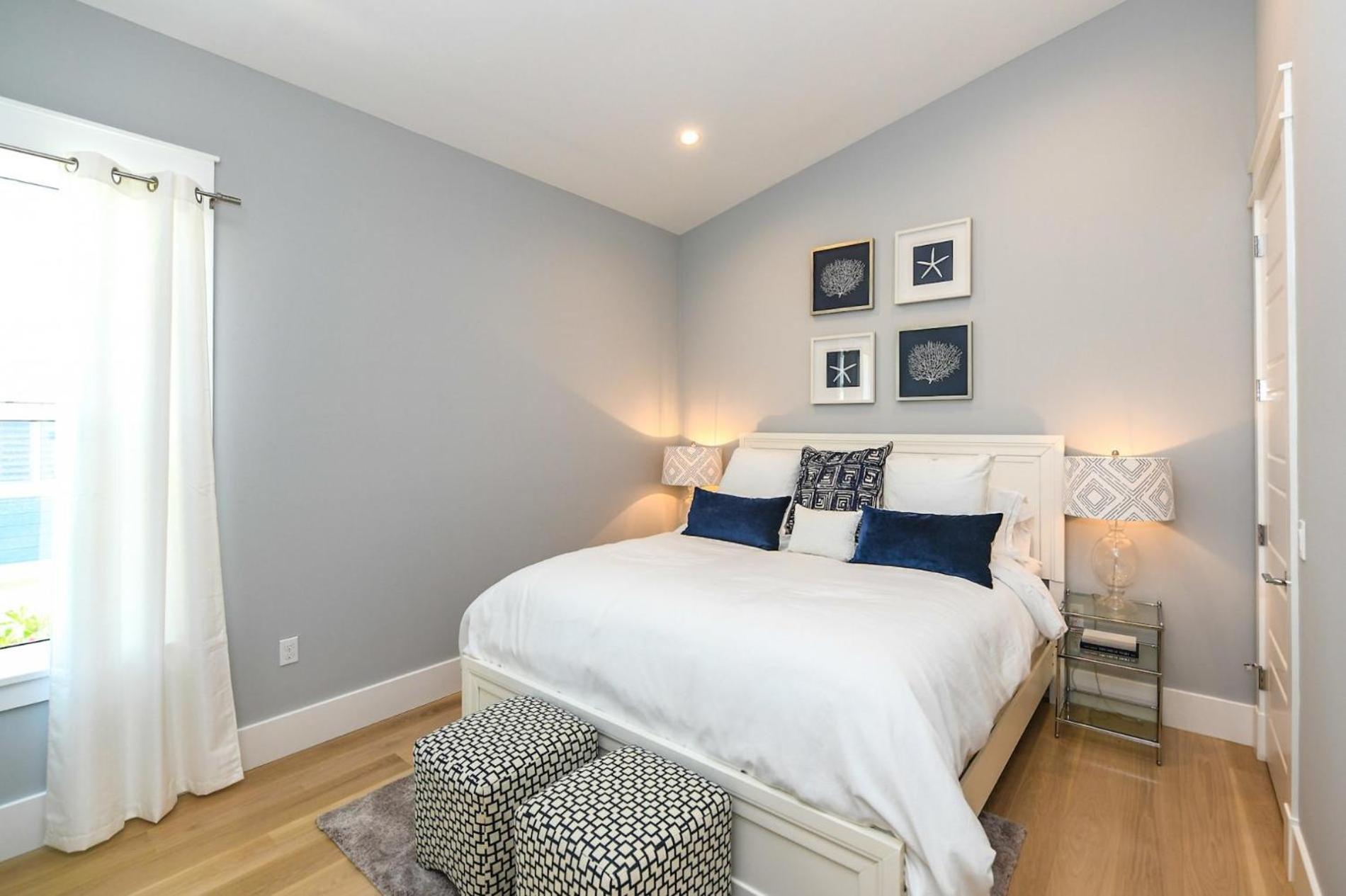 Four-Bedroom House photo 2