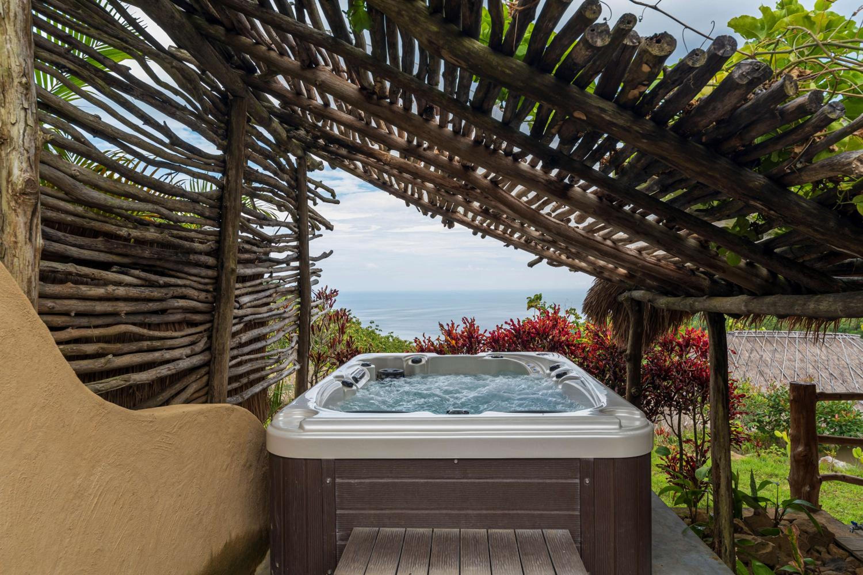 Jacuzzi Lodge  - Photo 13