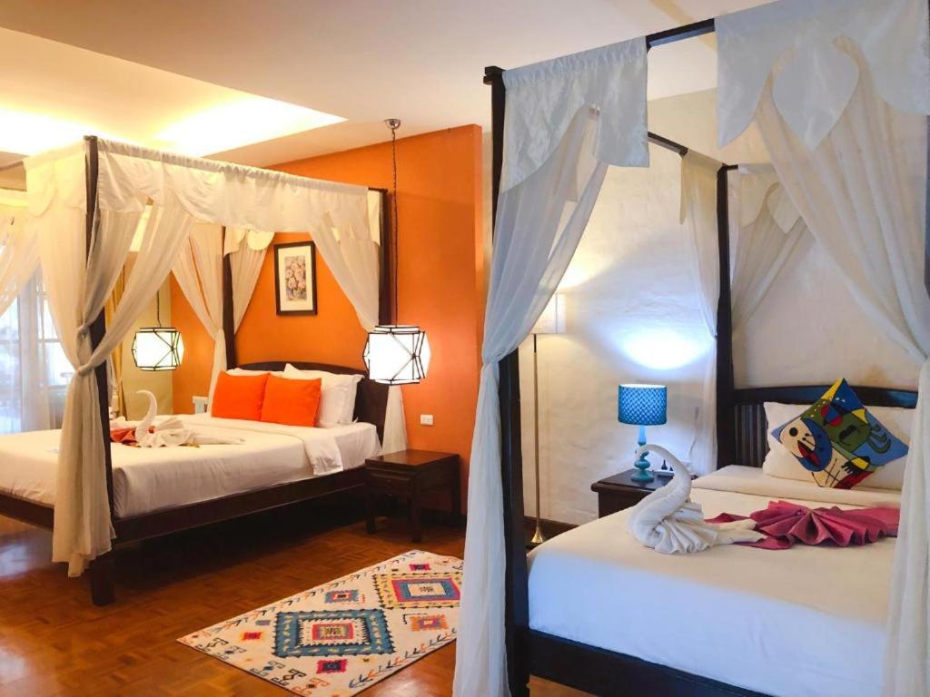 Triple Room