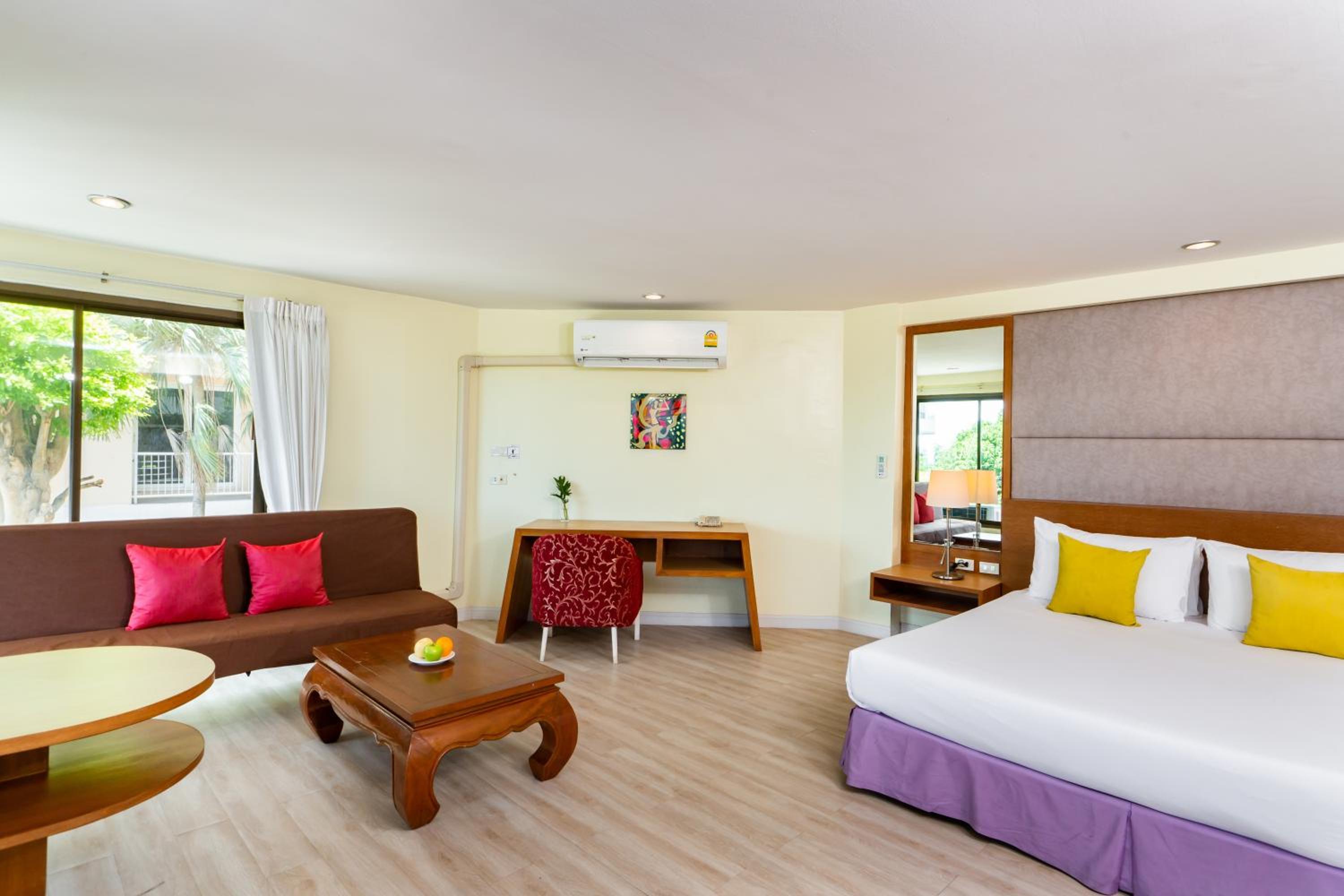 Deluxe Double Room - Photo 7