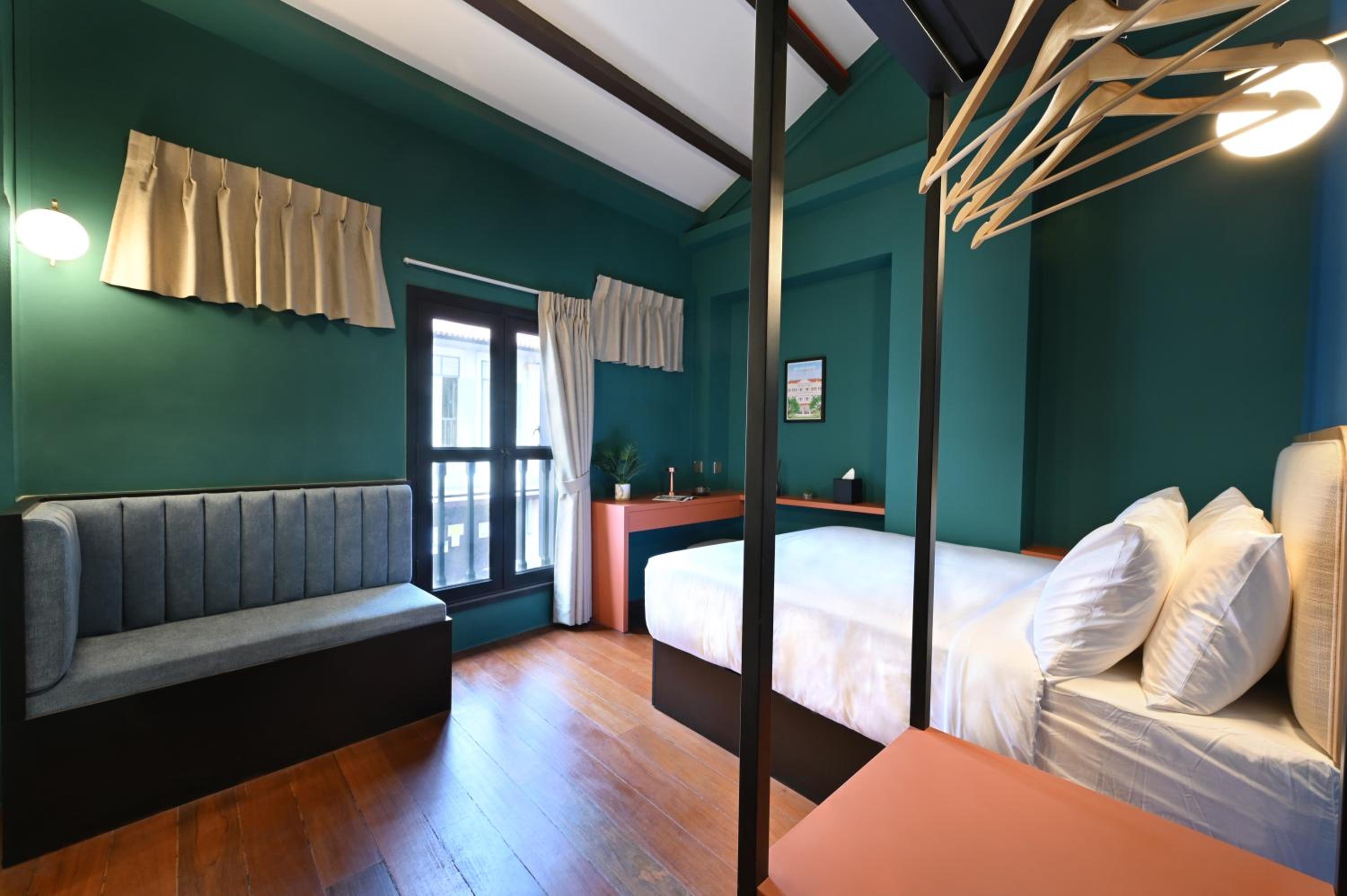 Deluxe Double Room with Shower photo 3