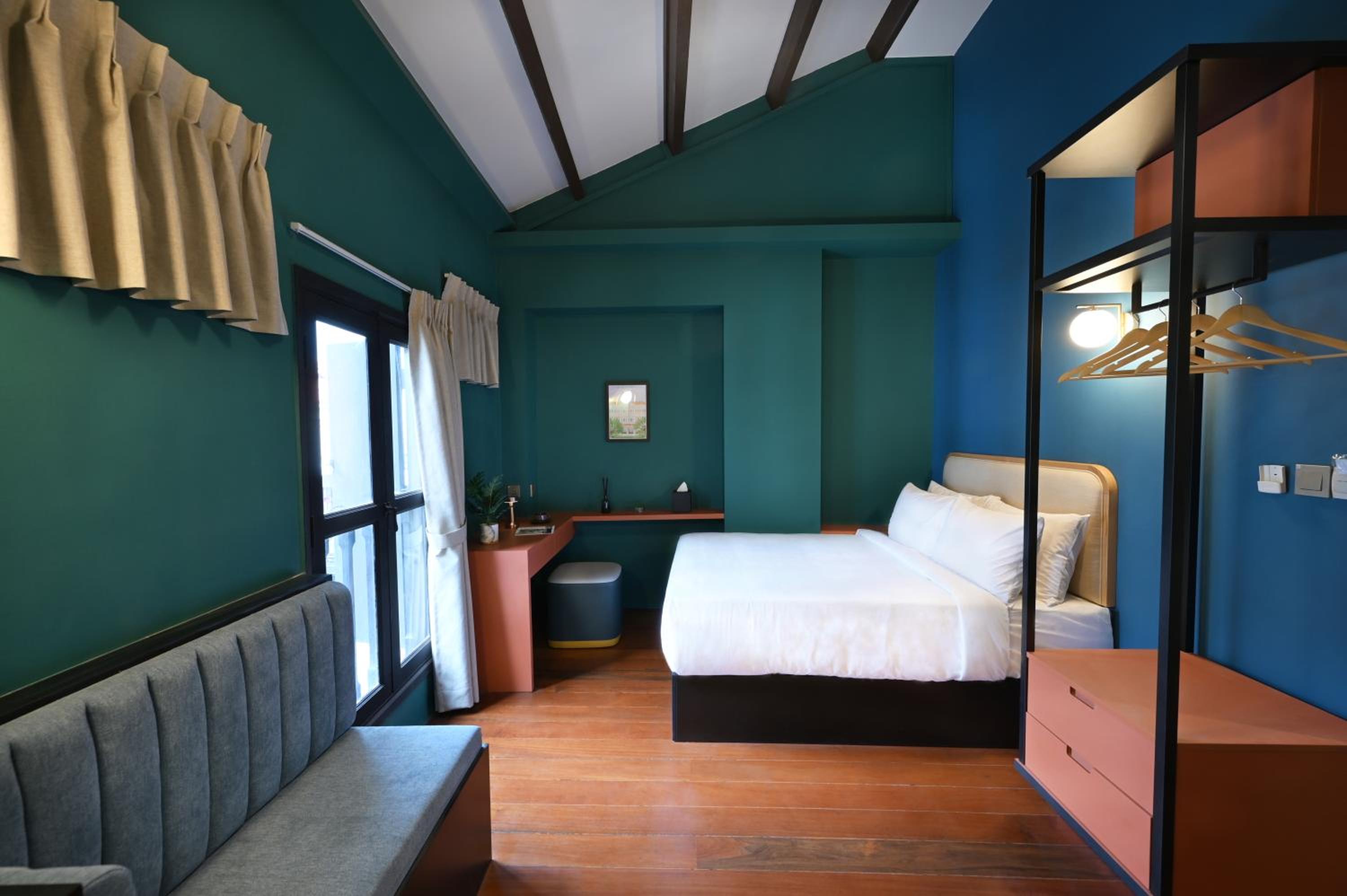 Deluxe Double Room with Shower photo 2