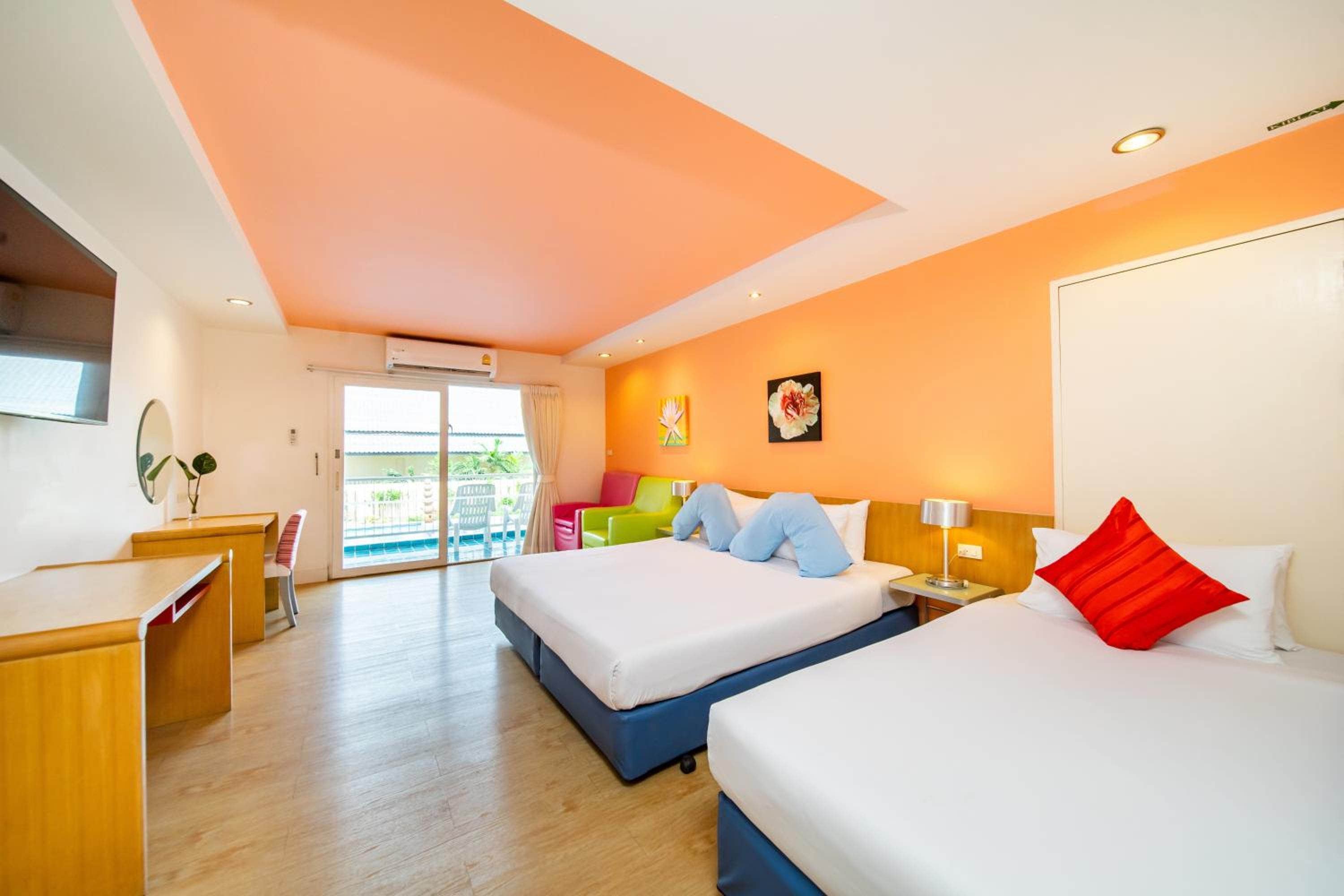 Deluxe Double Room with Pool View - Photo 1