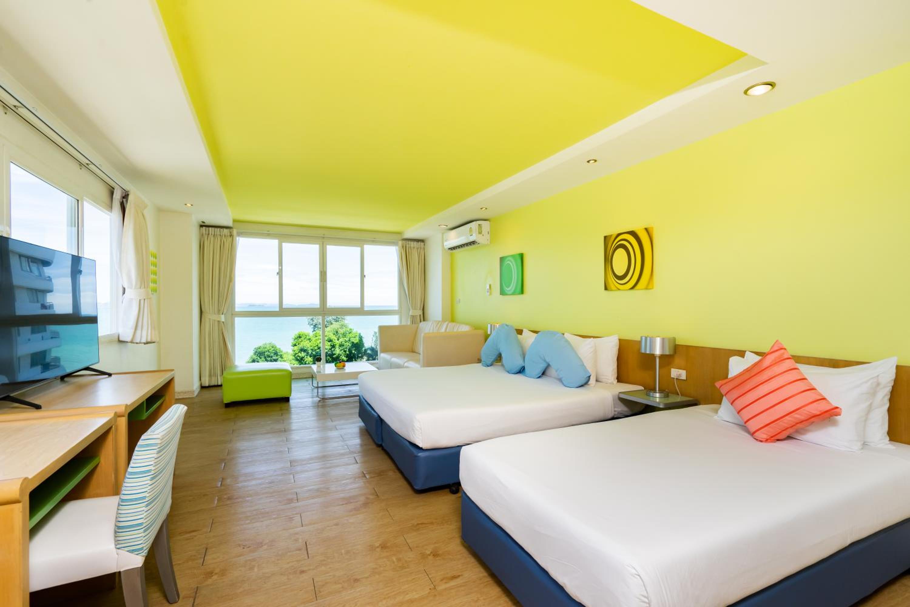 Double or Twin Room with View - Photo 1