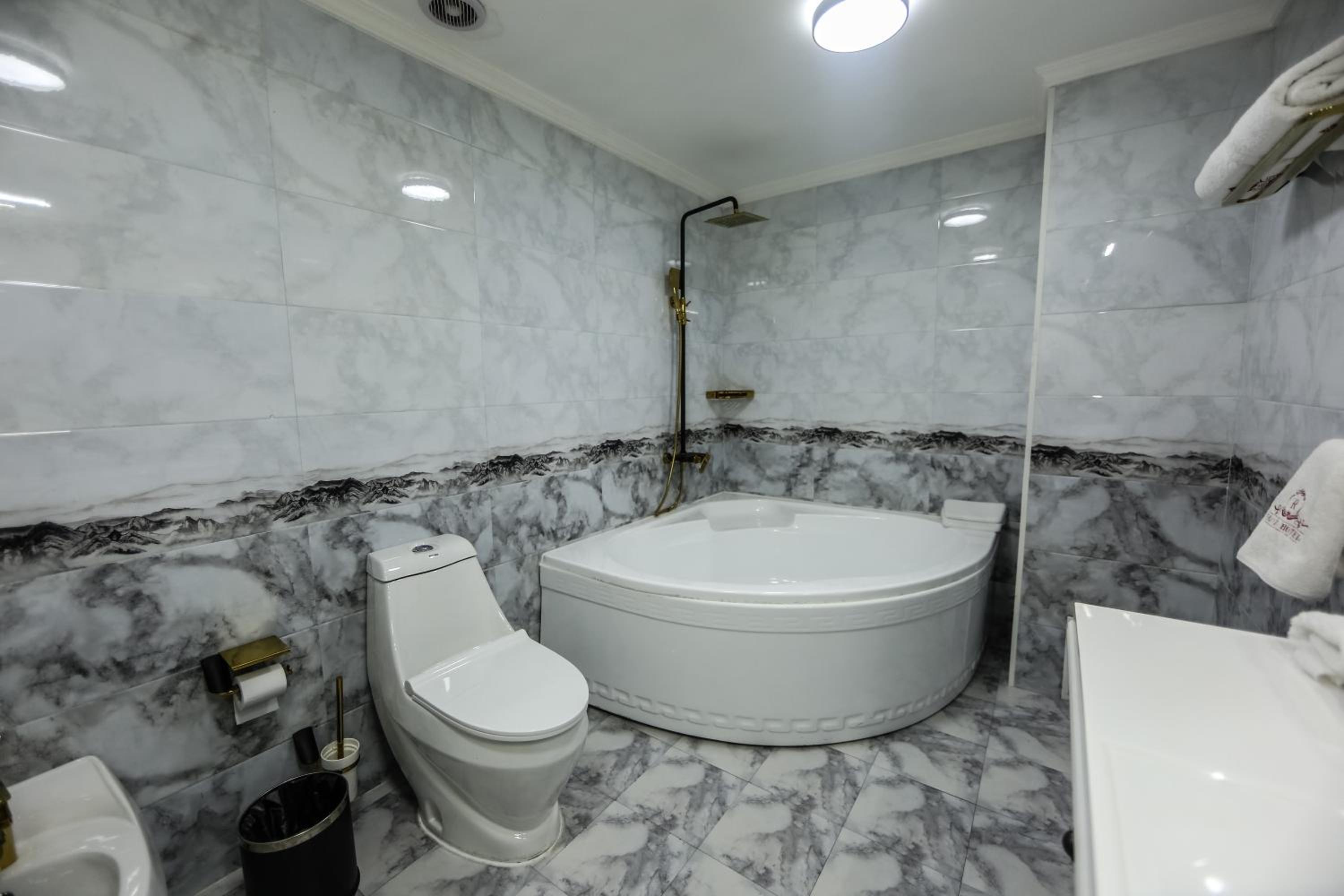 Superior King Room photo 2