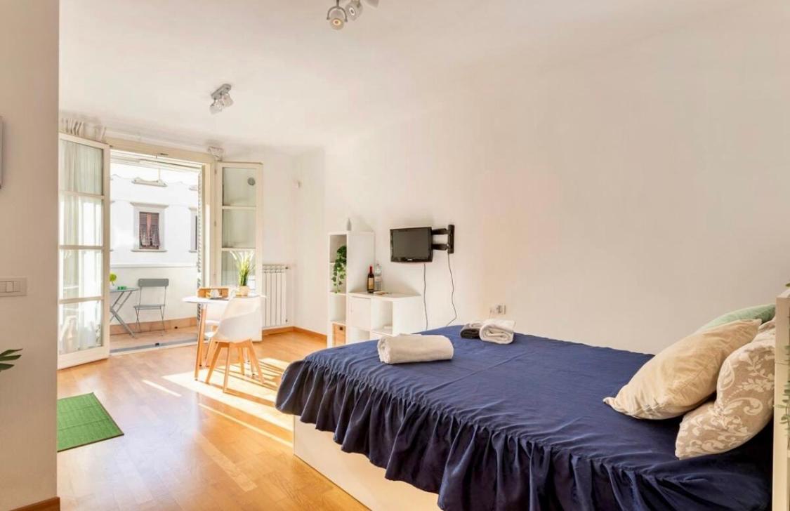 Apartment with Balcony photo 1