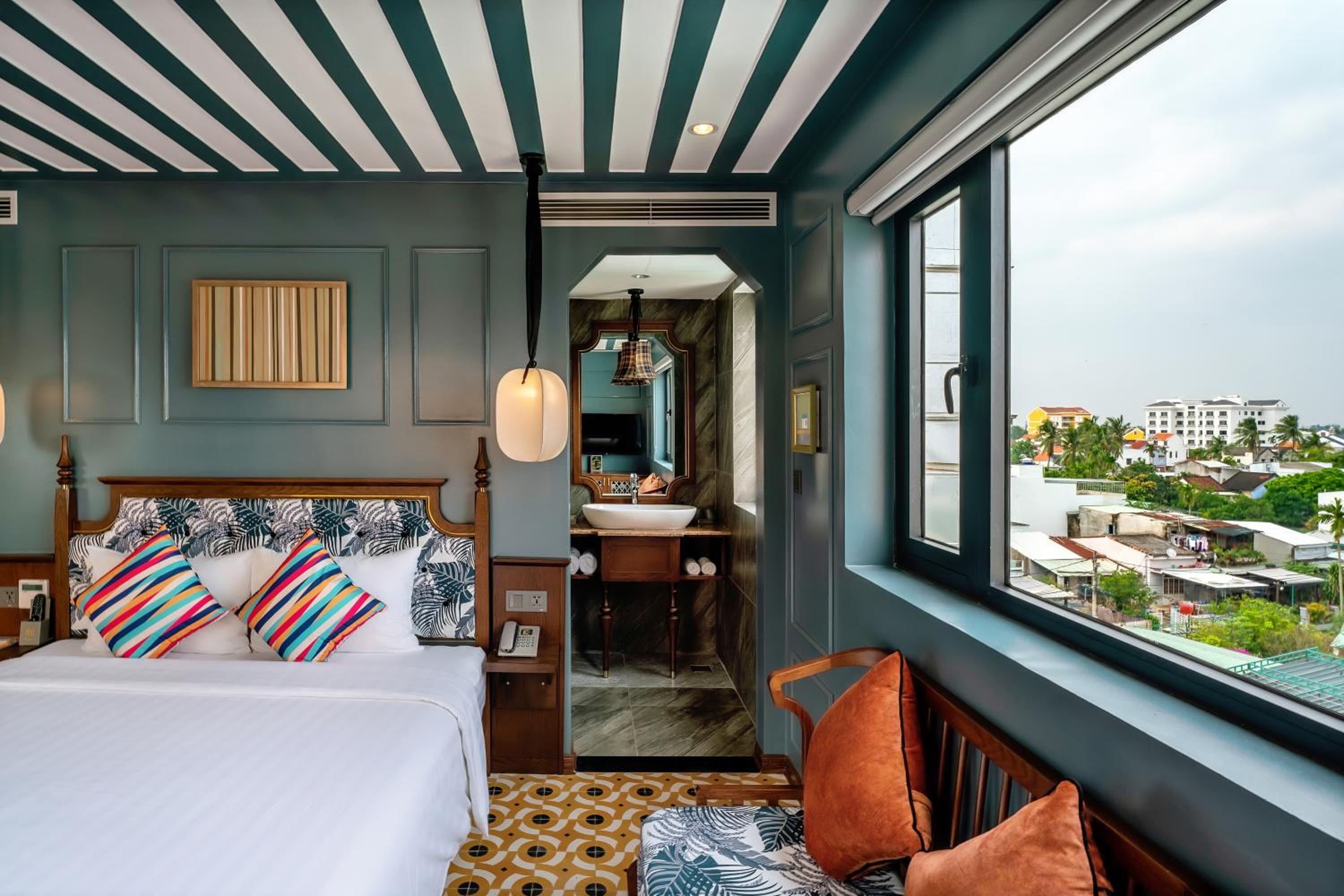 Deluxe Double Room with Pool View - Photo 1