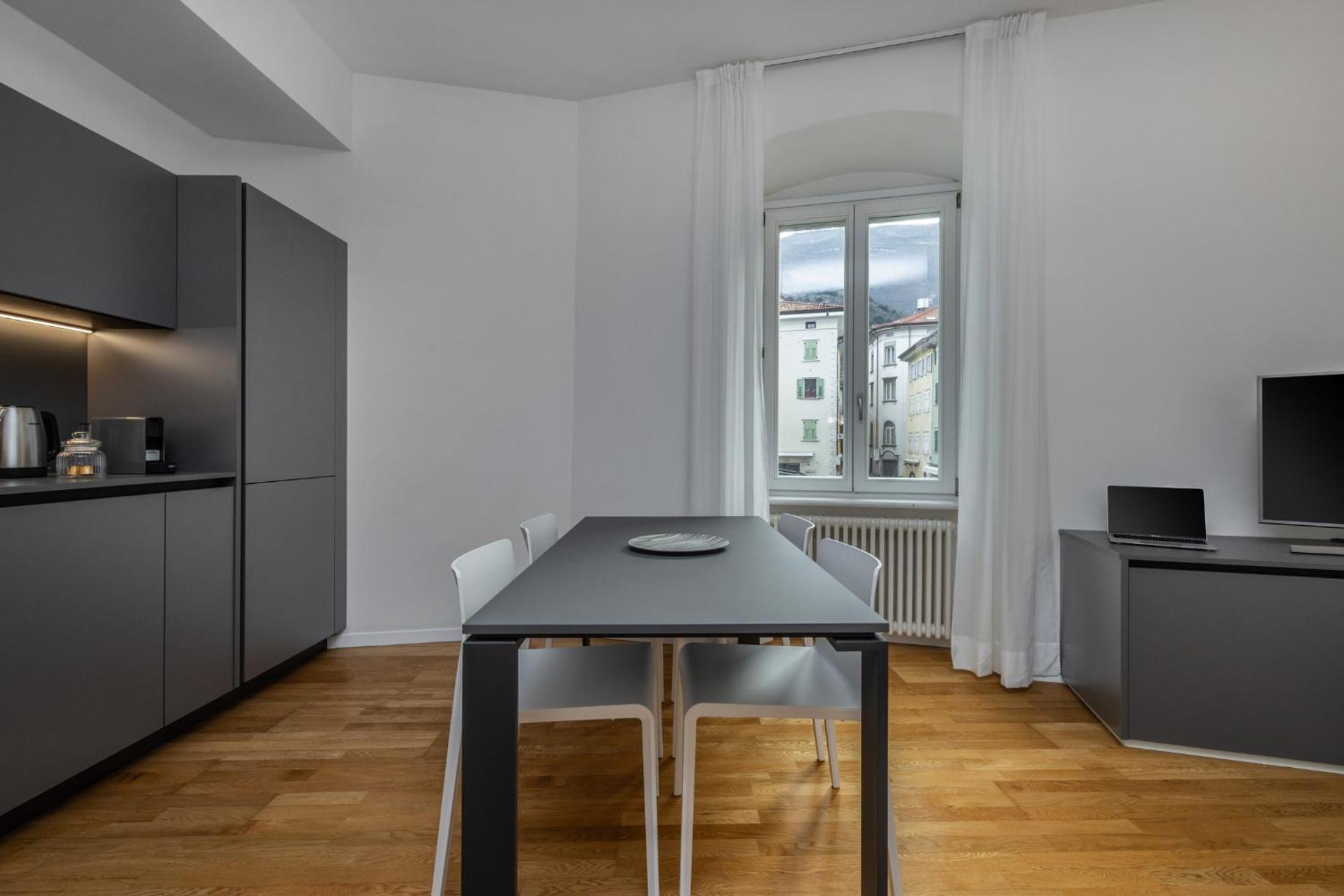 One-Bedroom Apartment - Annex photo 2