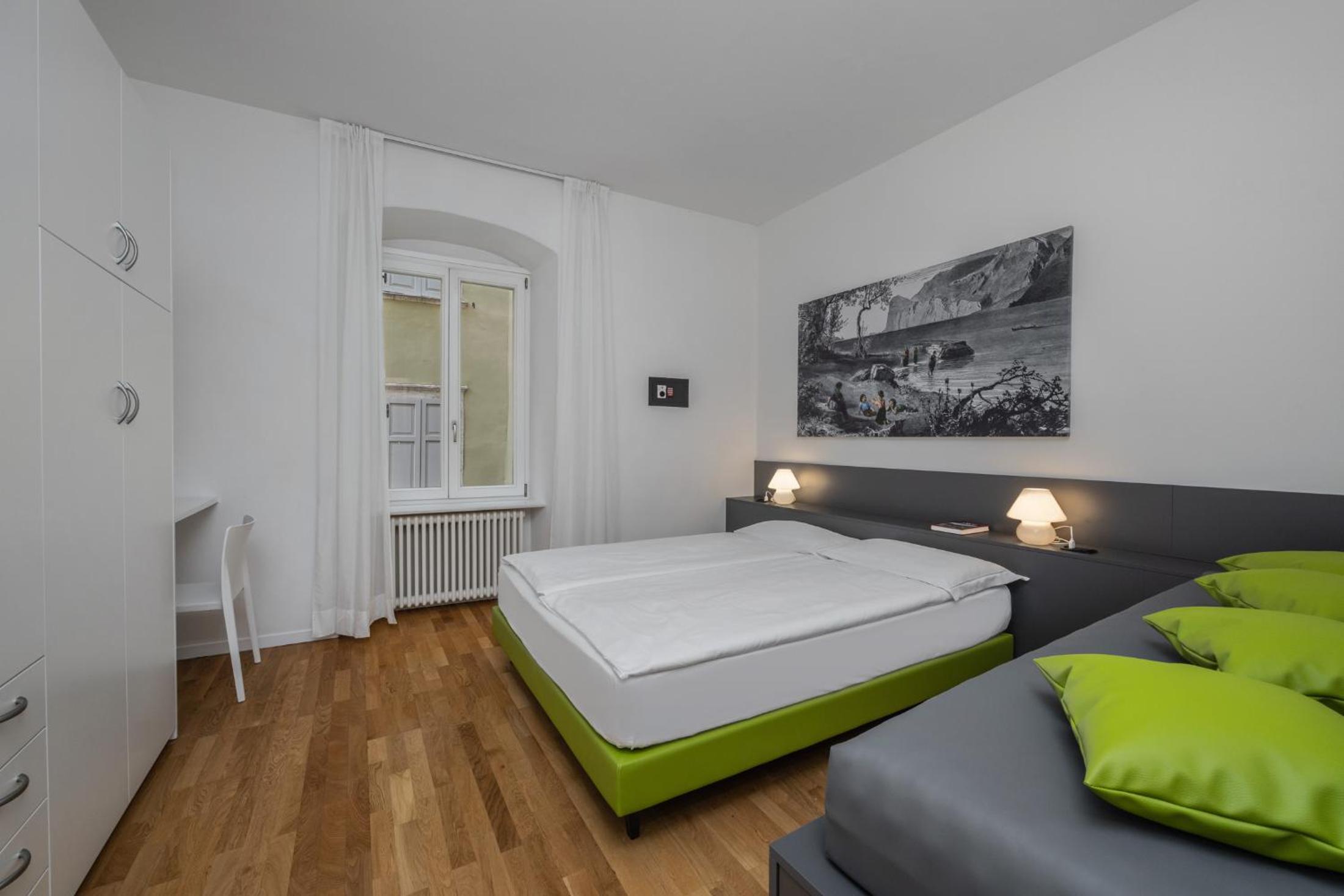 One-Bedroom Apartment - Annex photo 1
