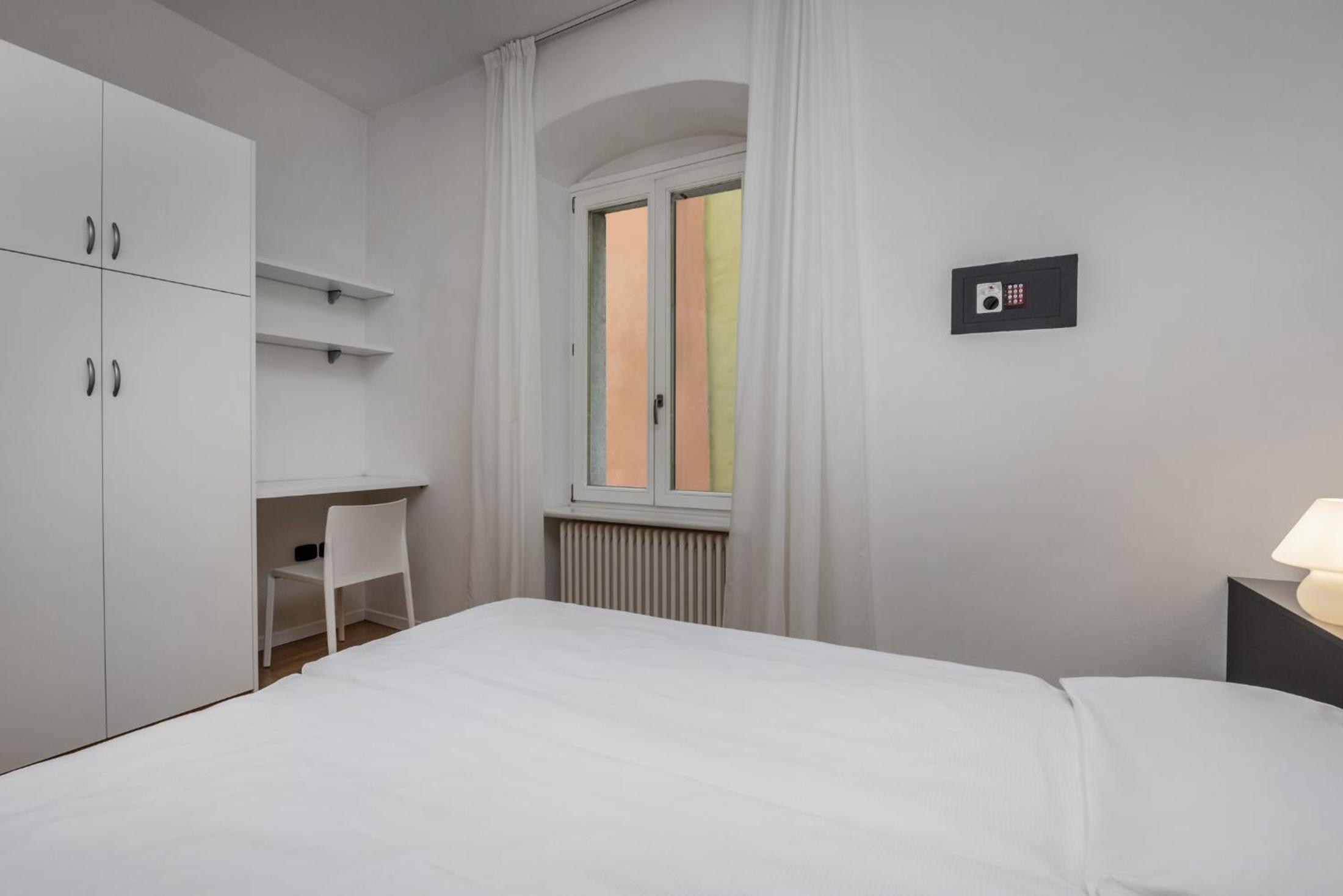 One-Bedroom Apartment - Annex photo 3