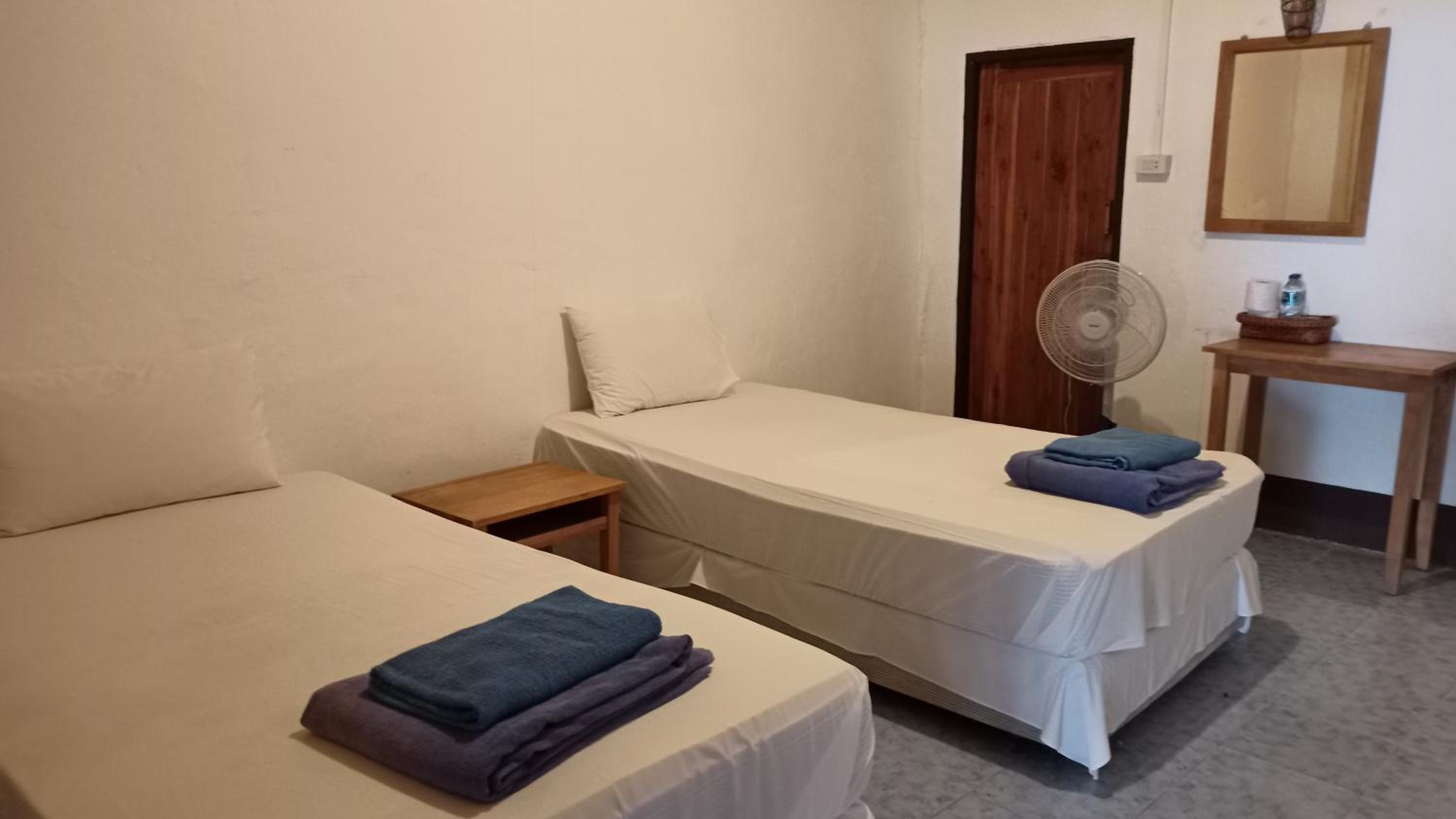 Budget Double Room photo 2
