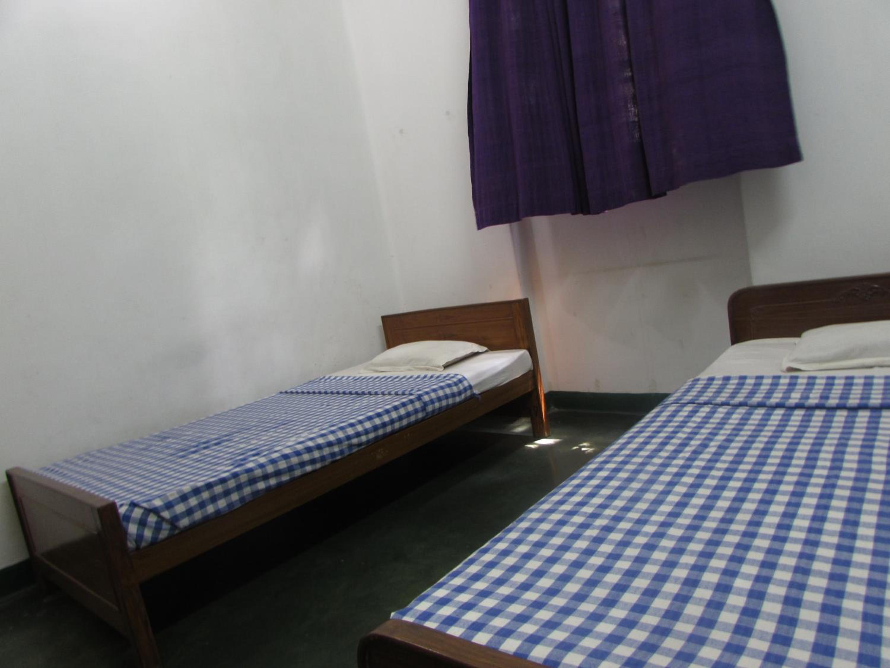 Standard Double Room with Shared Bathroom
