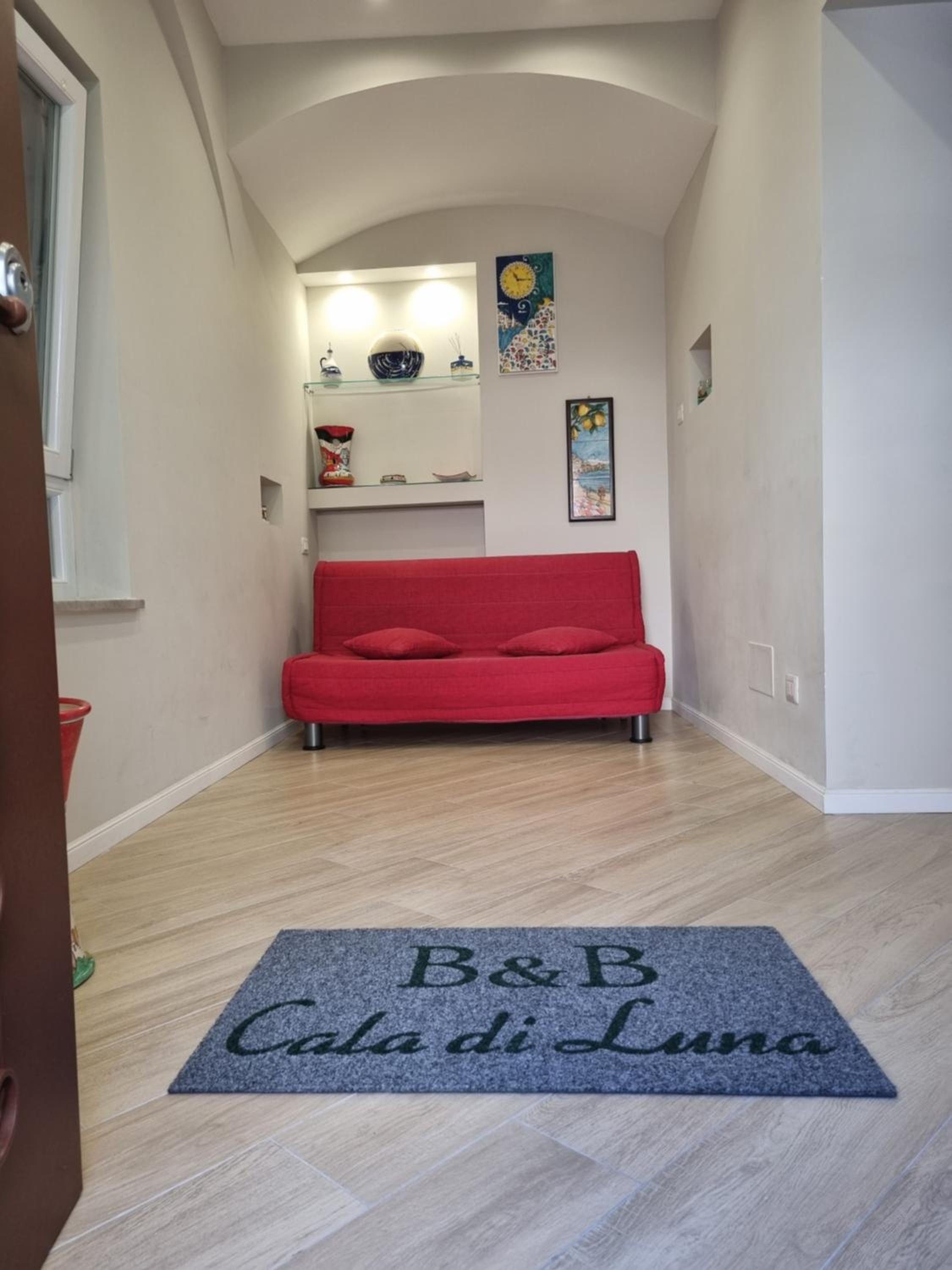 One-Bedroom House - Photo 9