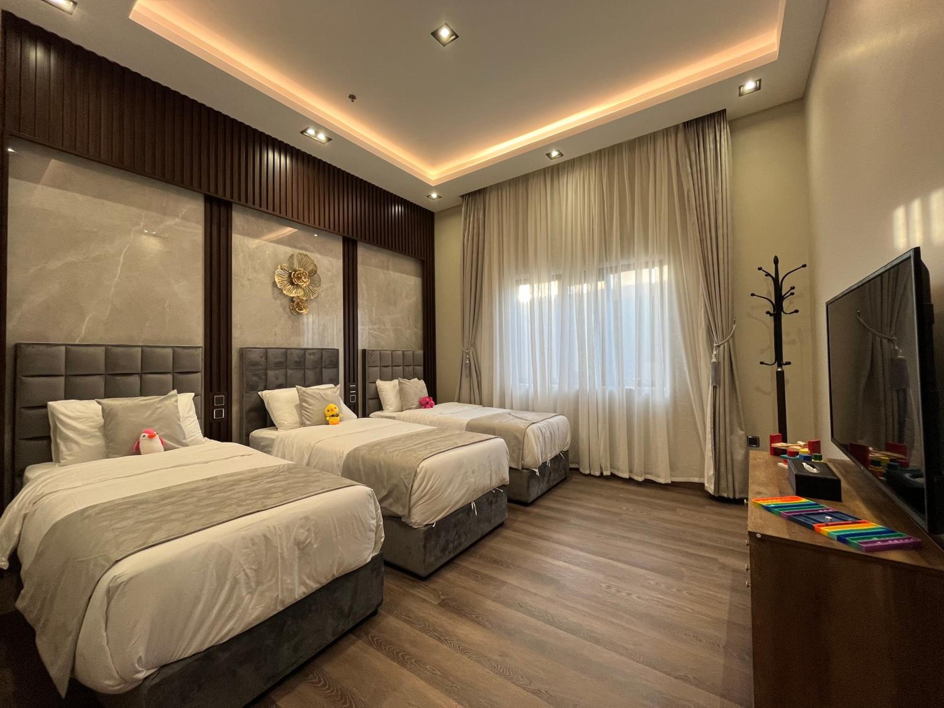 Two-Bedroom Villa - Photo 36