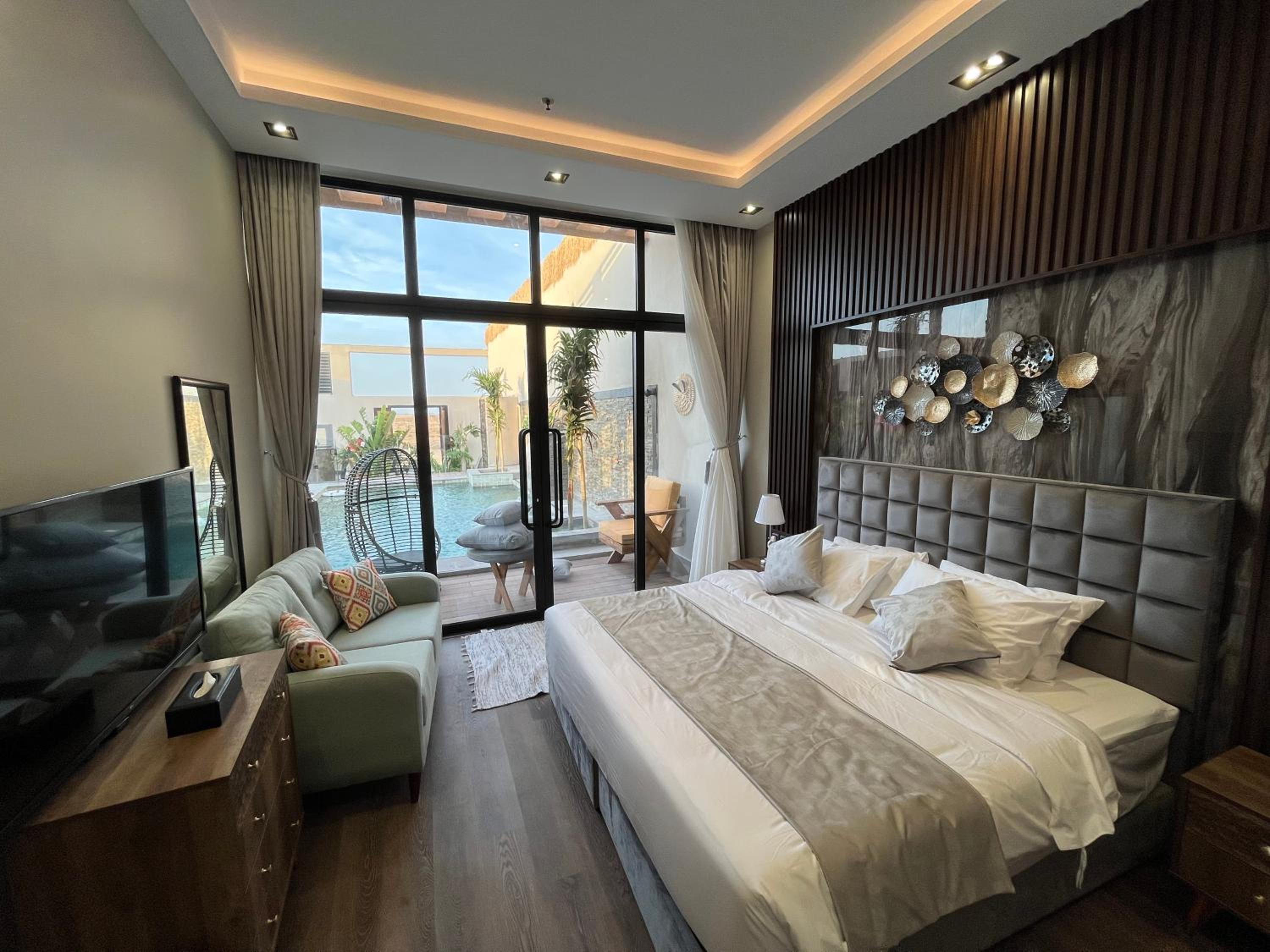 Two-Bedroom Villa - Photo 92