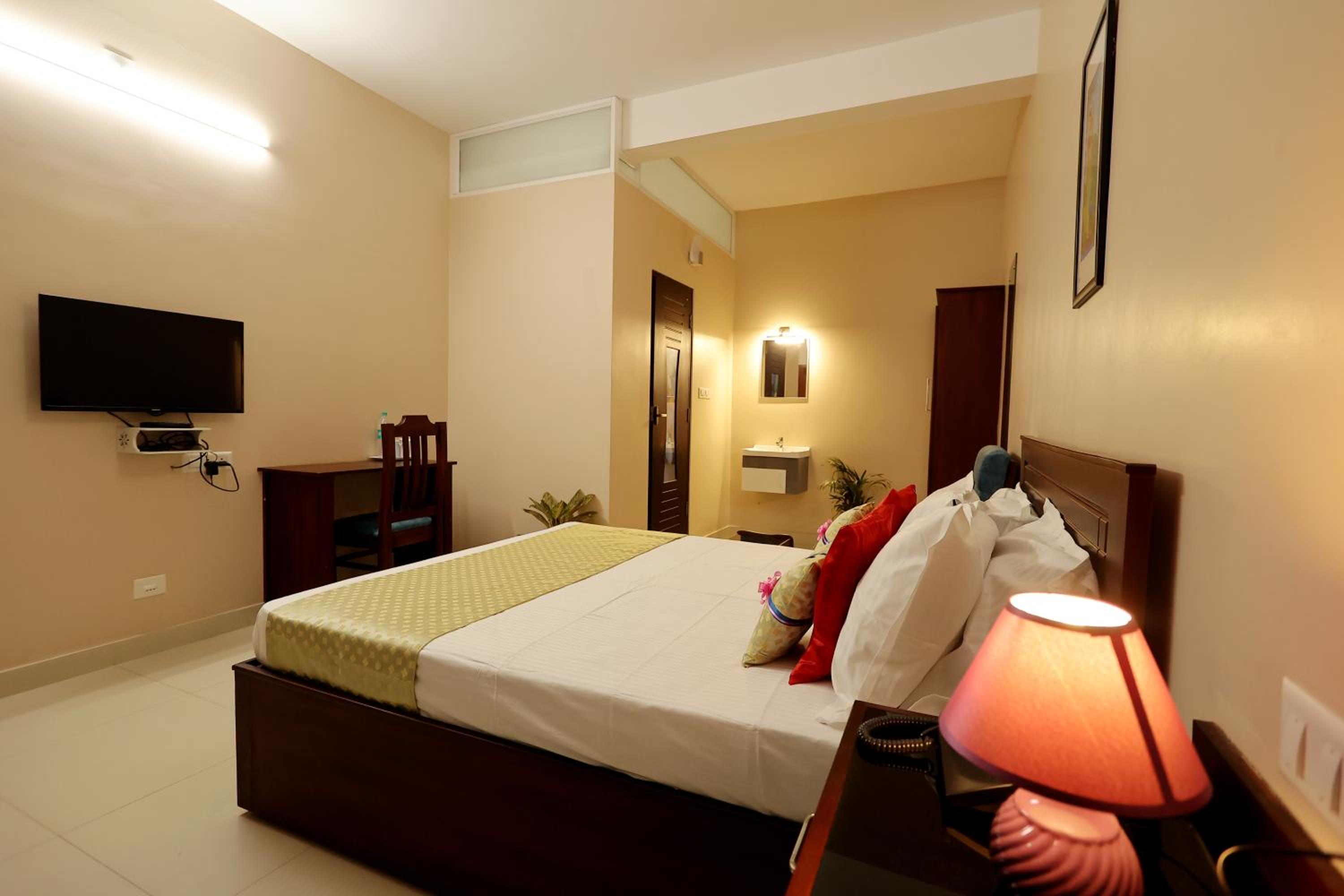 Deluxe Room - Photo 2