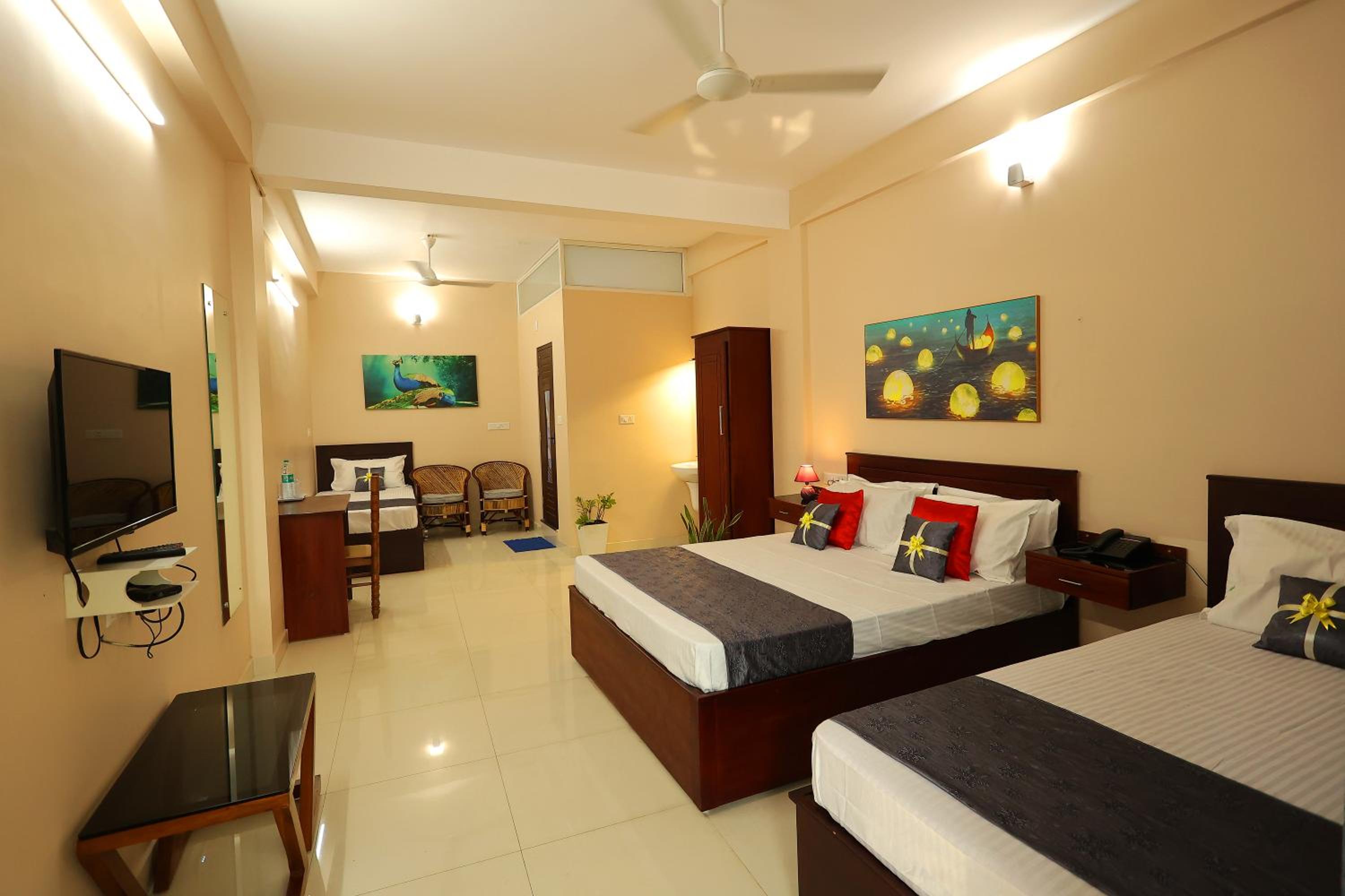Deluxe Quadruple Room - Photo 1