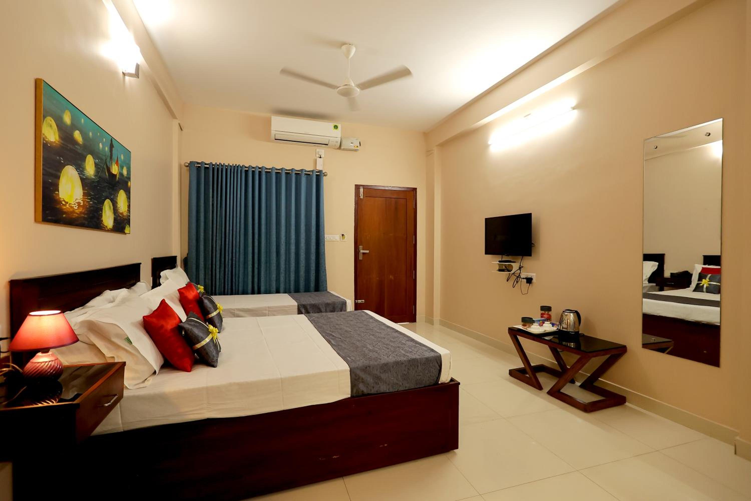 Deluxe Quadruple Room - Photo 4