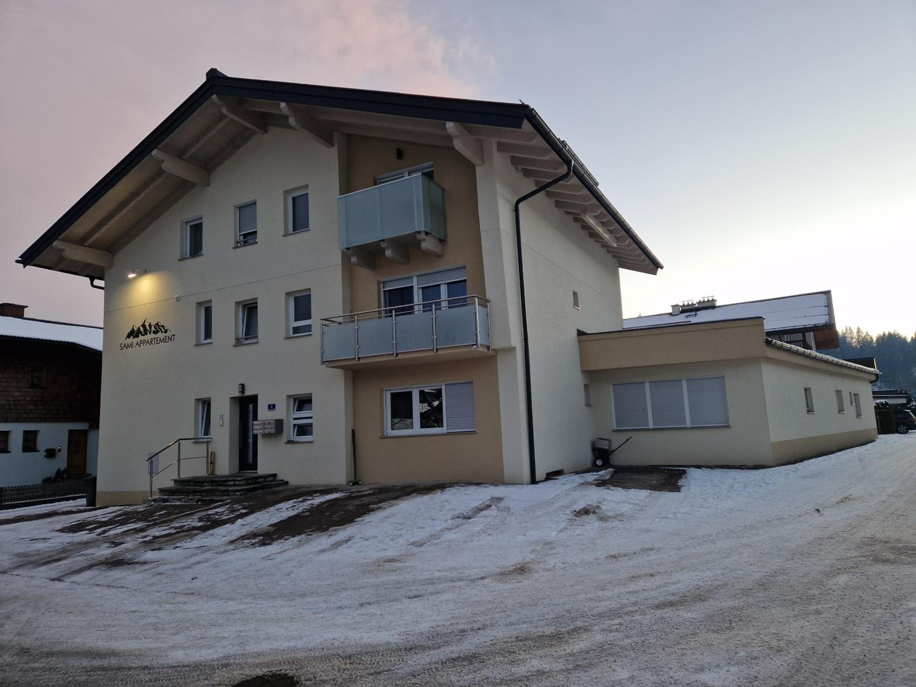 Two-Bedroom Apartment with Balcony and Terrace photo 3