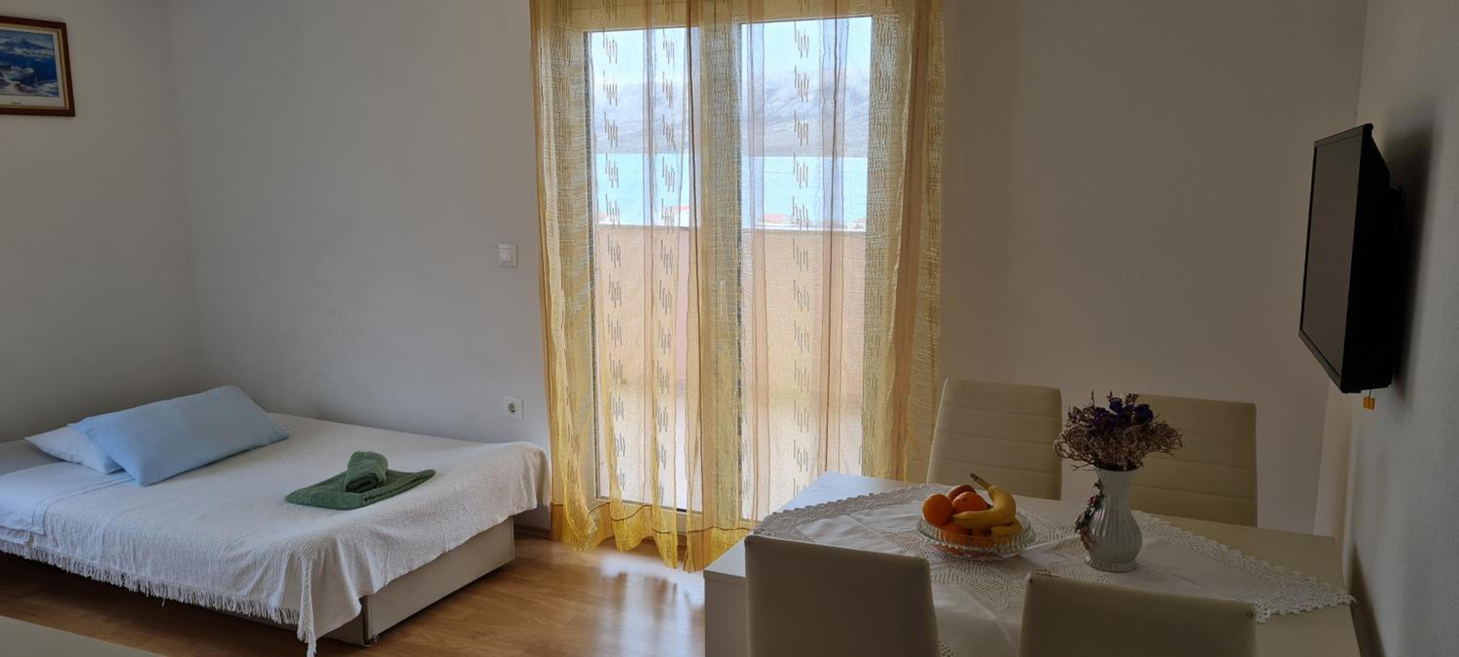 Apartment with Sea View - Photo 13