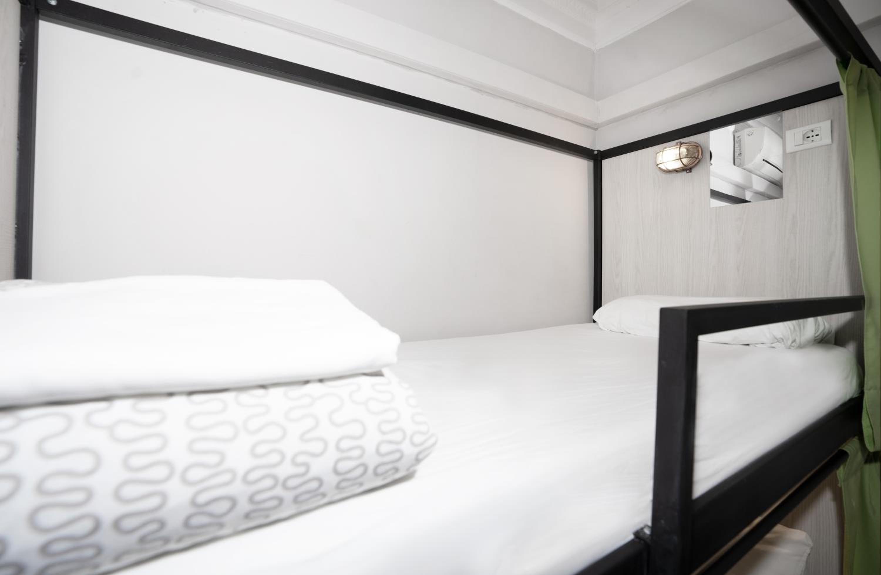 Bed in 4-Bed Female Dormitory Room photo 3