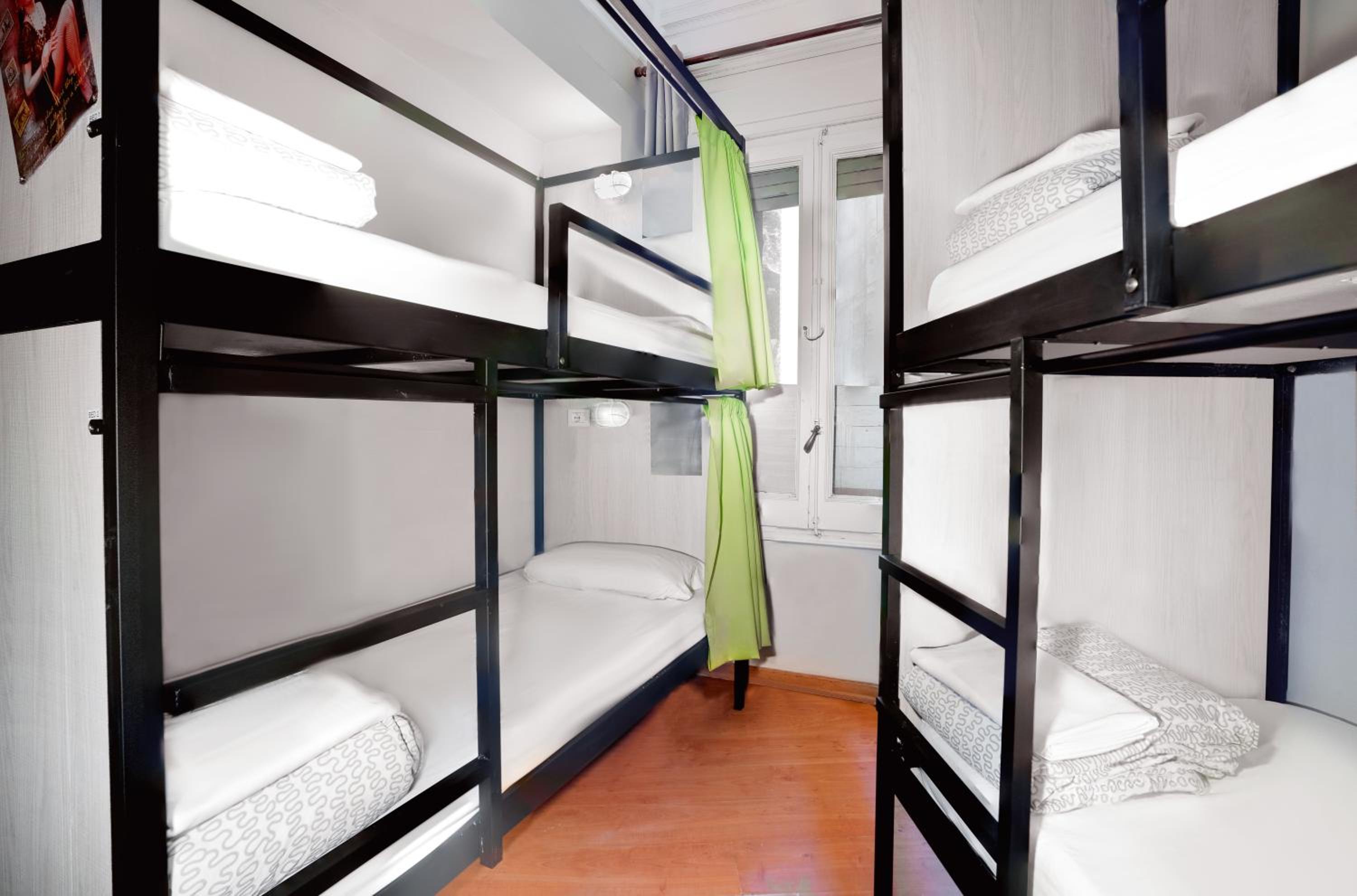 Bed in 4-Bed Female Dormitory Room photo 2