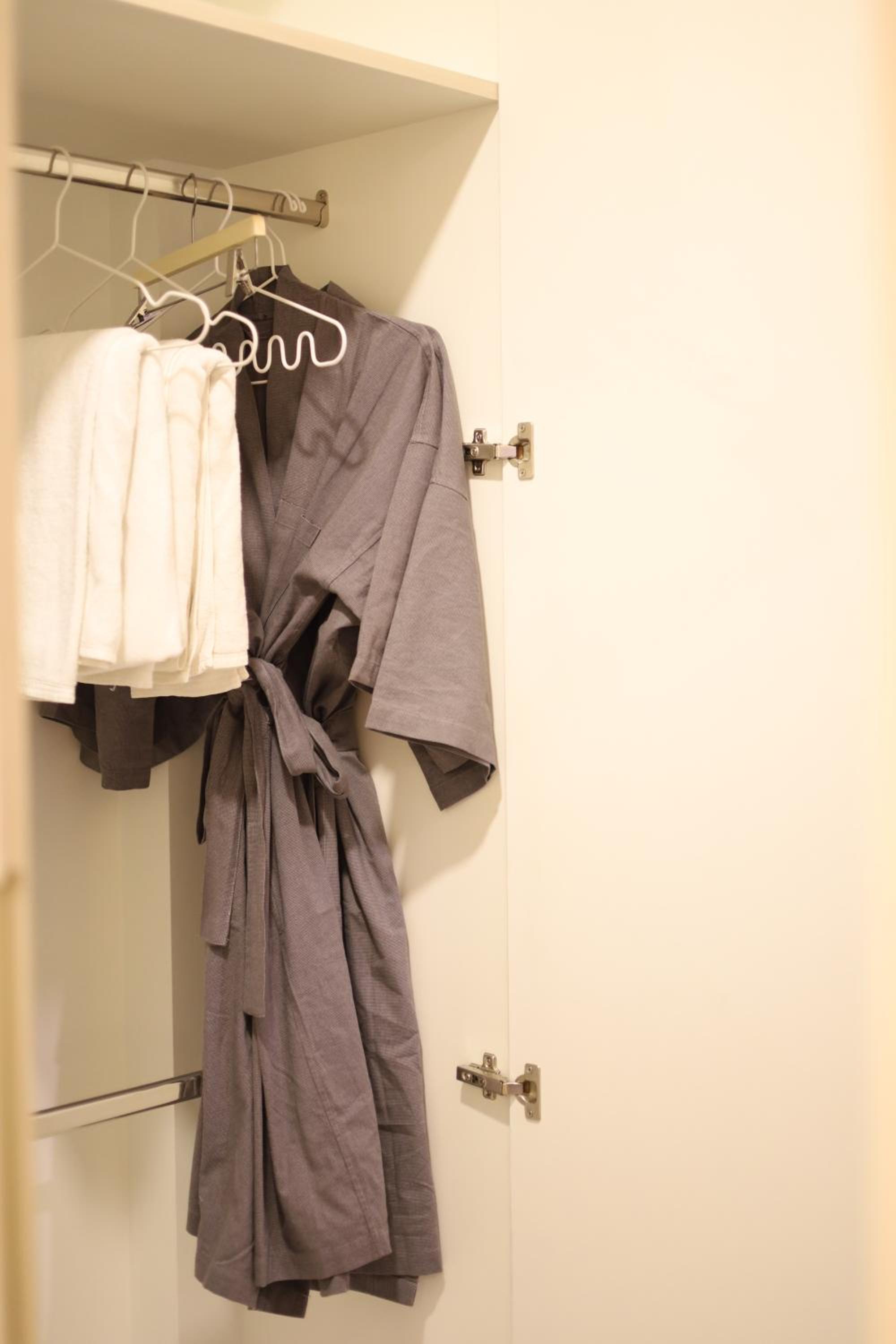 Large Double Room - Photo 8