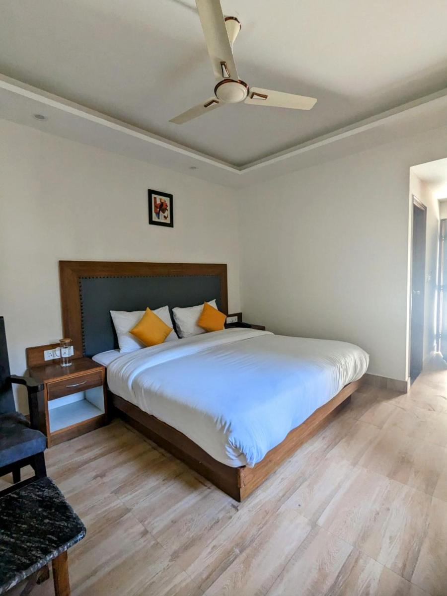 Standard Double Room - Photo 4