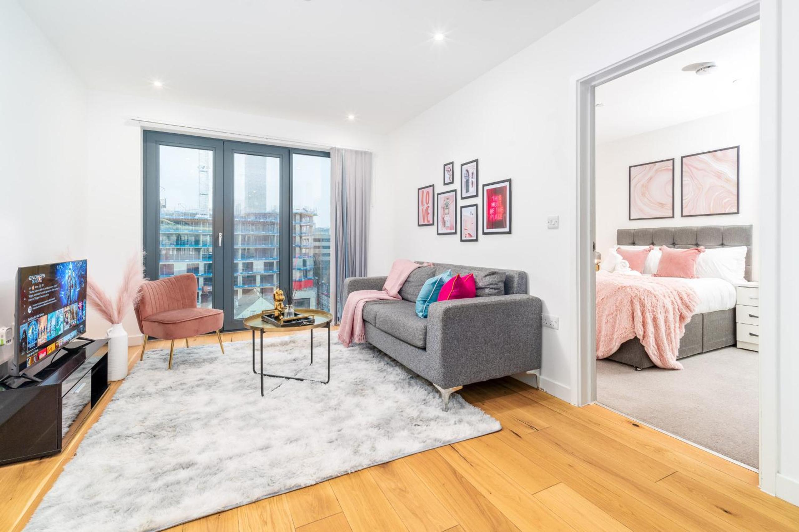 Deluxe Apartment