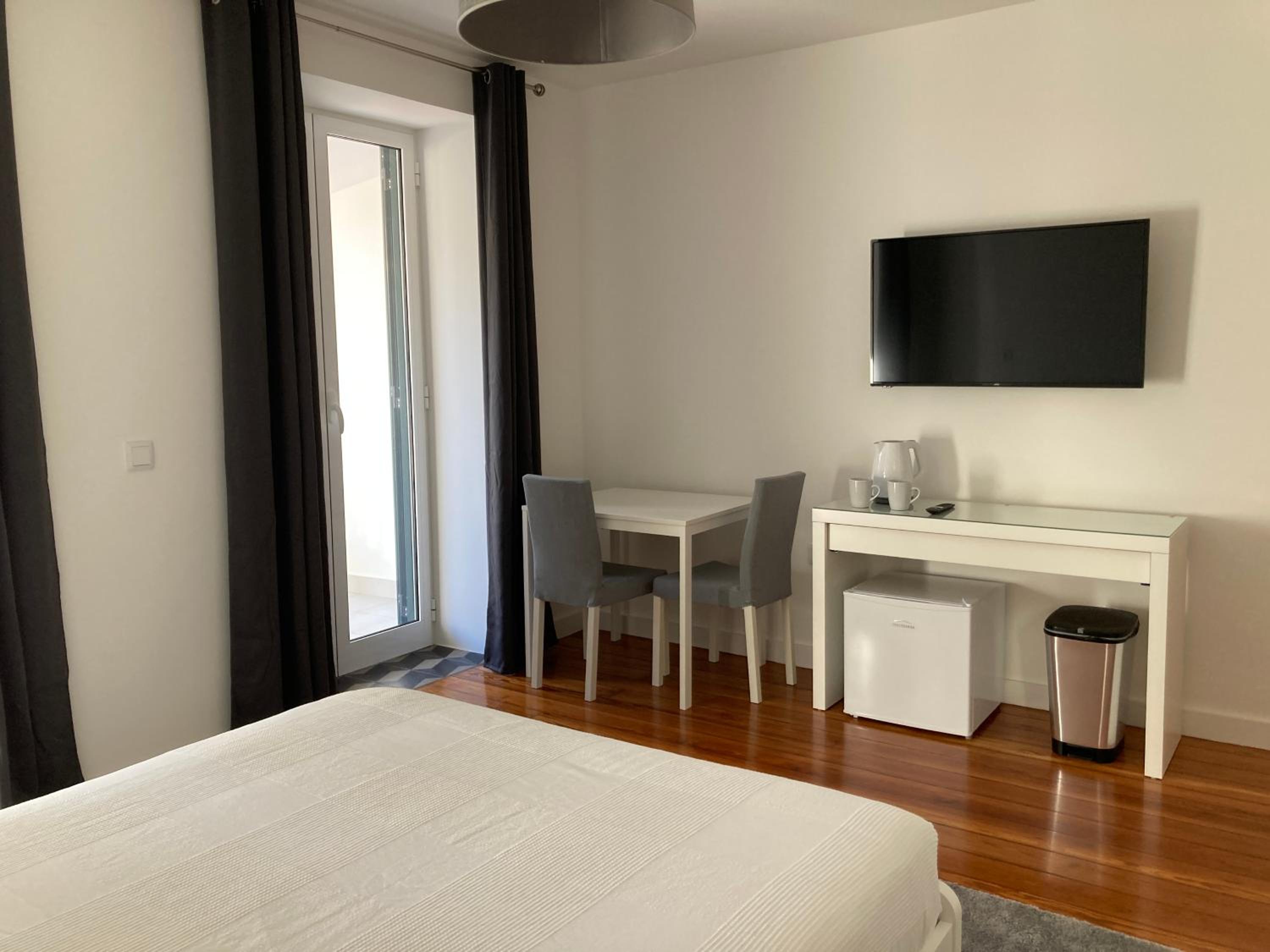 Deluxe Double Room with Balcony photo 2