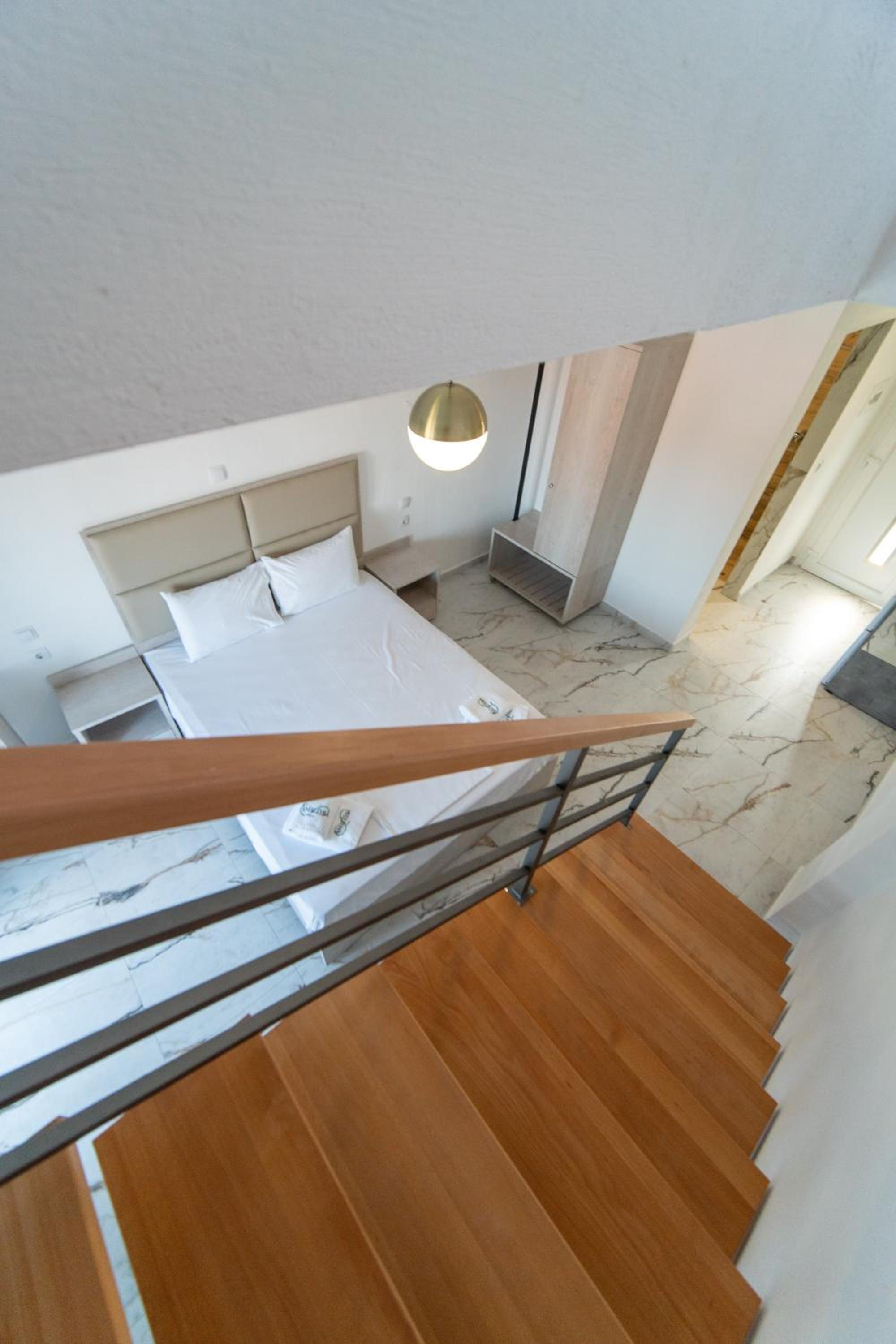 Maisonette photo 1