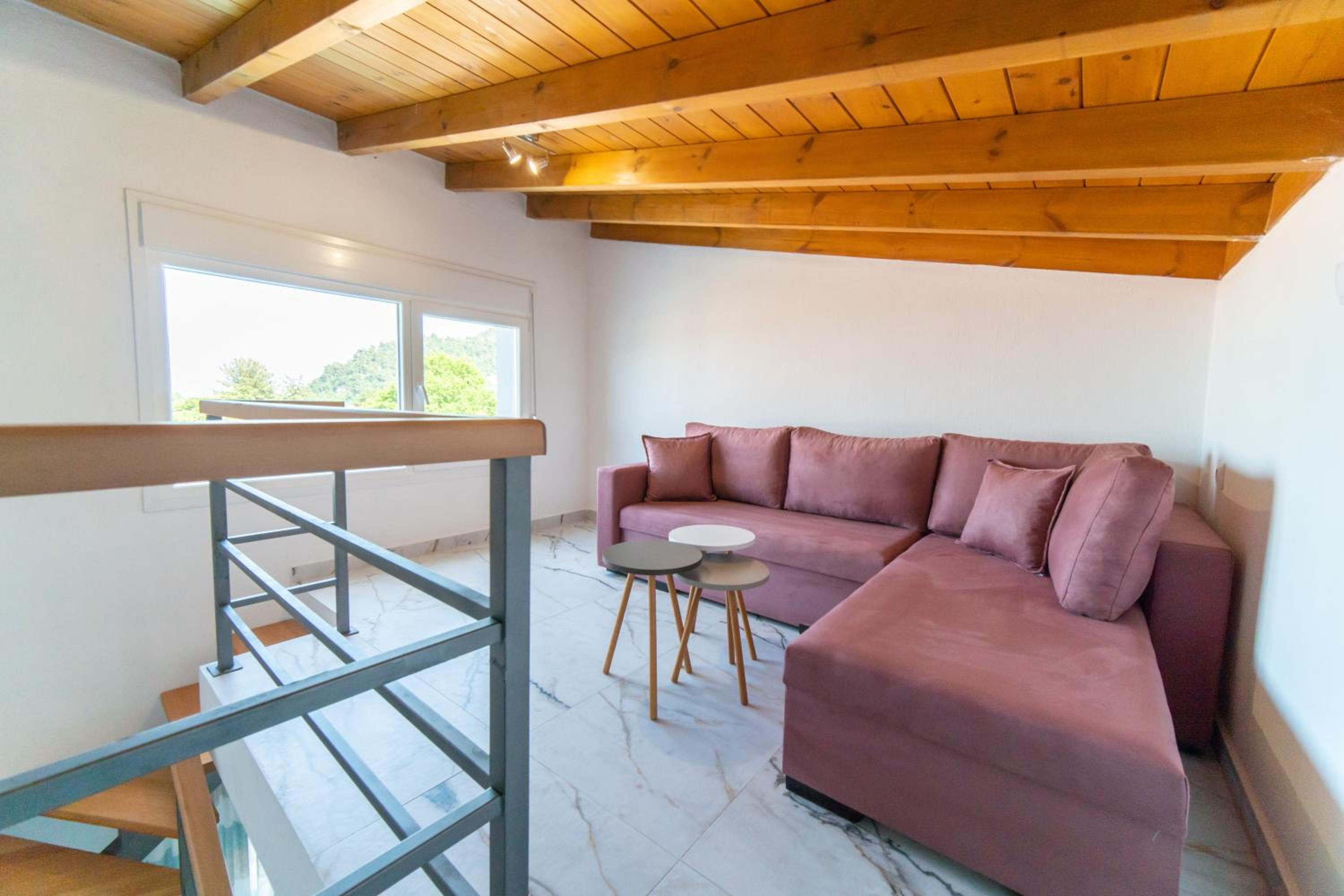 Maisonette photo 3