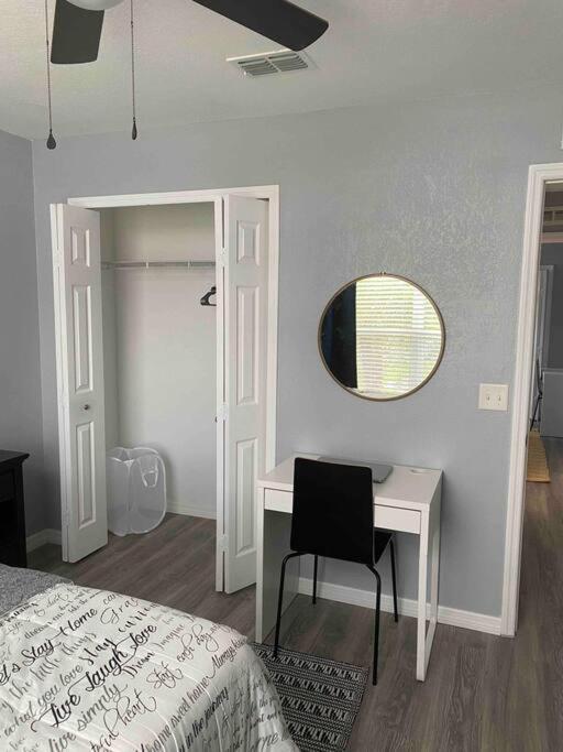Three-Bedroom House photo 3