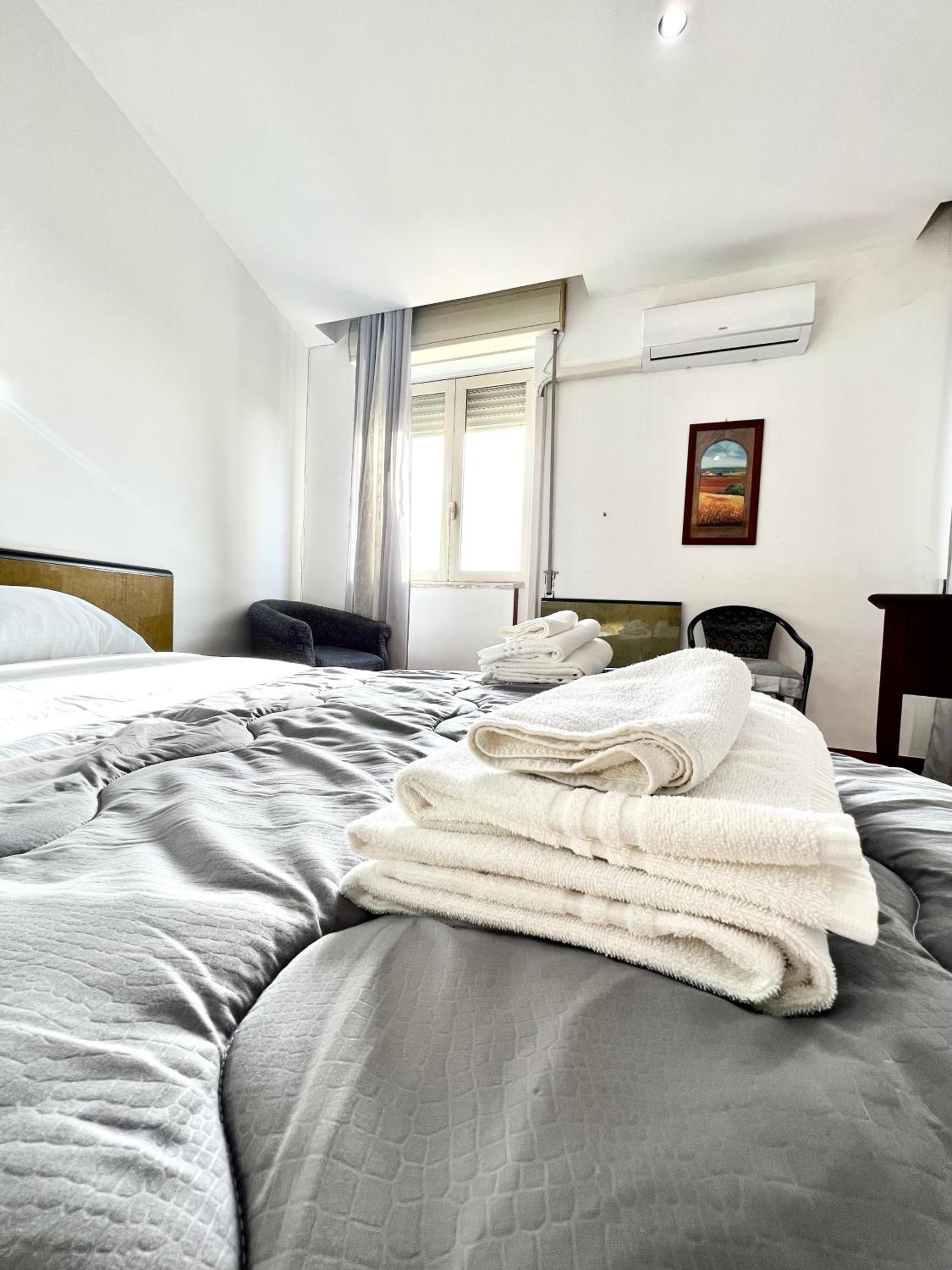 Deluxe Quadruple Room - Photo 1