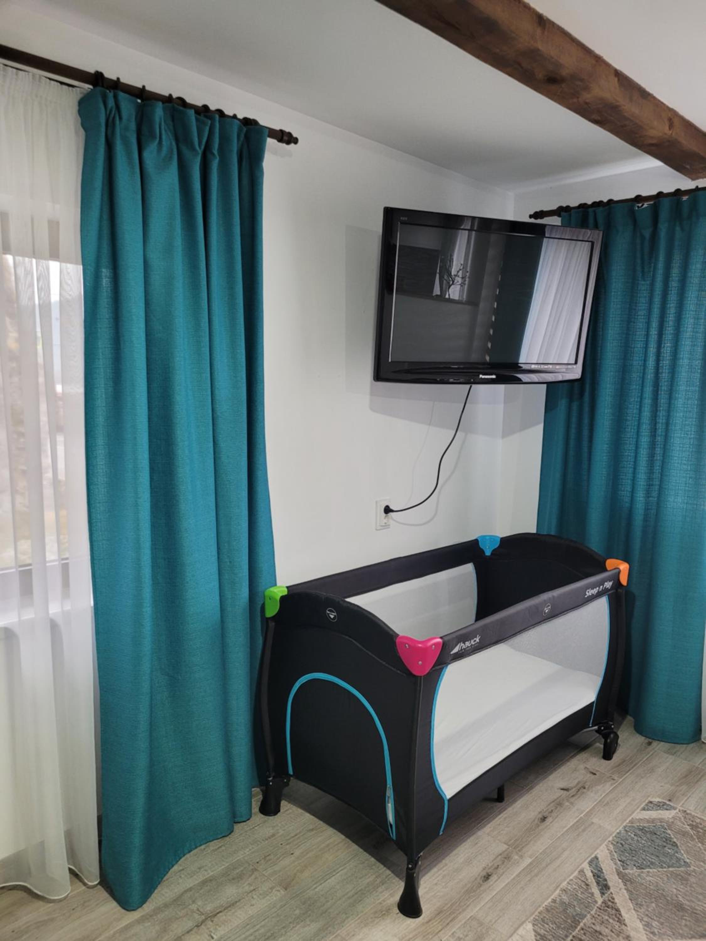 One-Bedroom Apartment - Photo 1