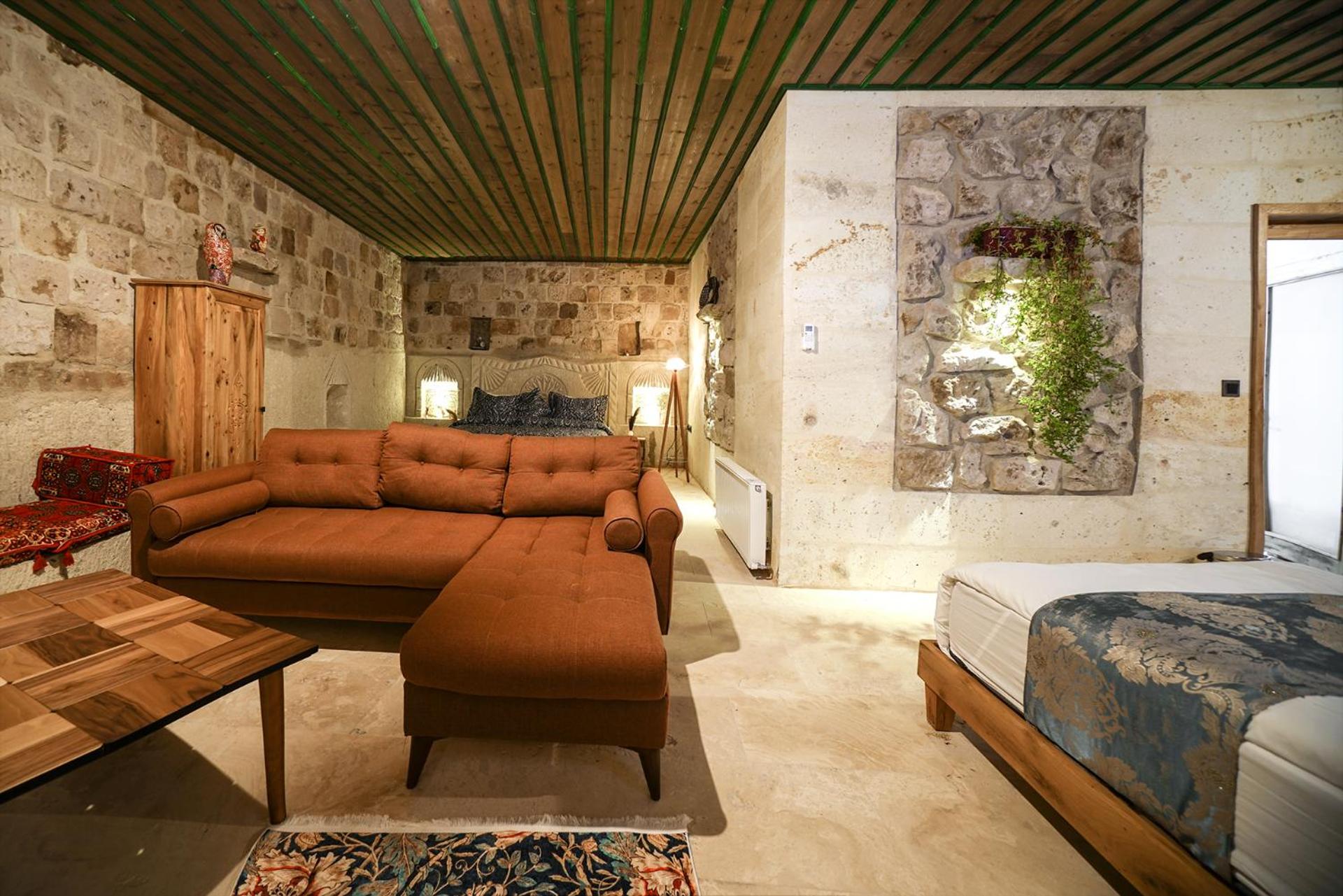 Family Room with Bath - Photo 7