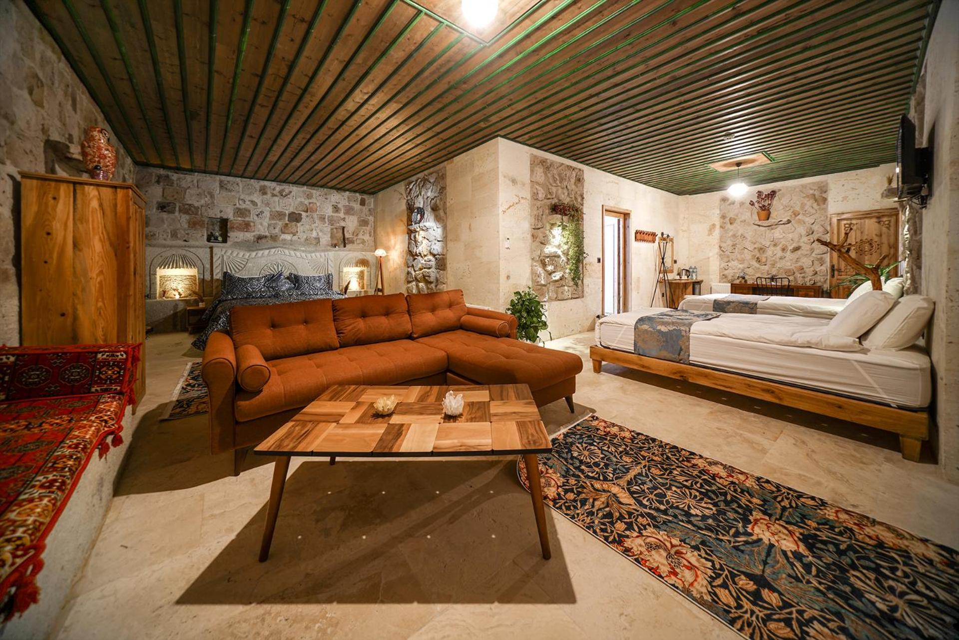Family Room with Bath - Photo 9