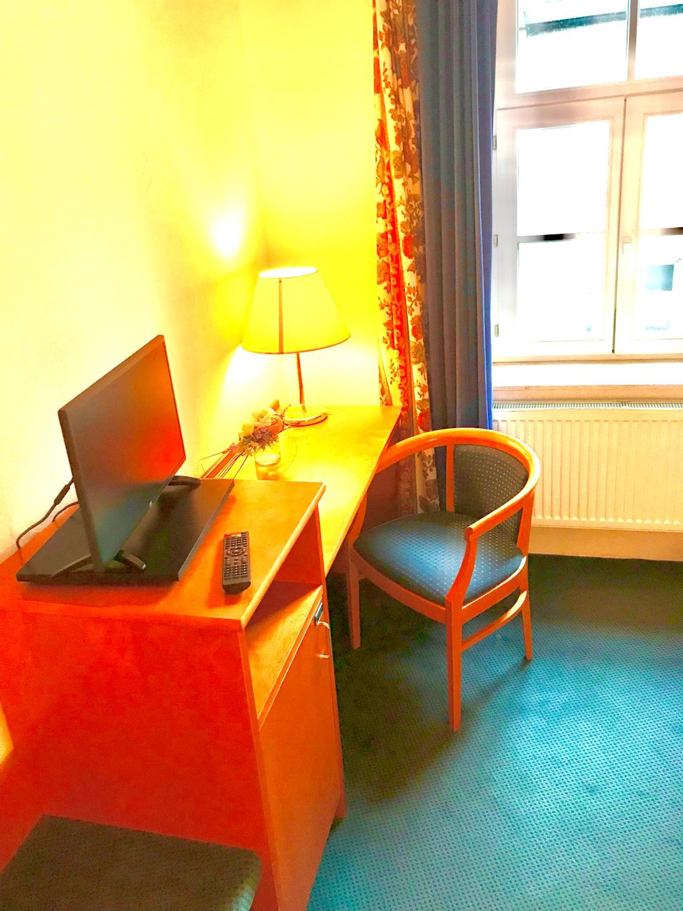 Single Room with Bathroom photo 3