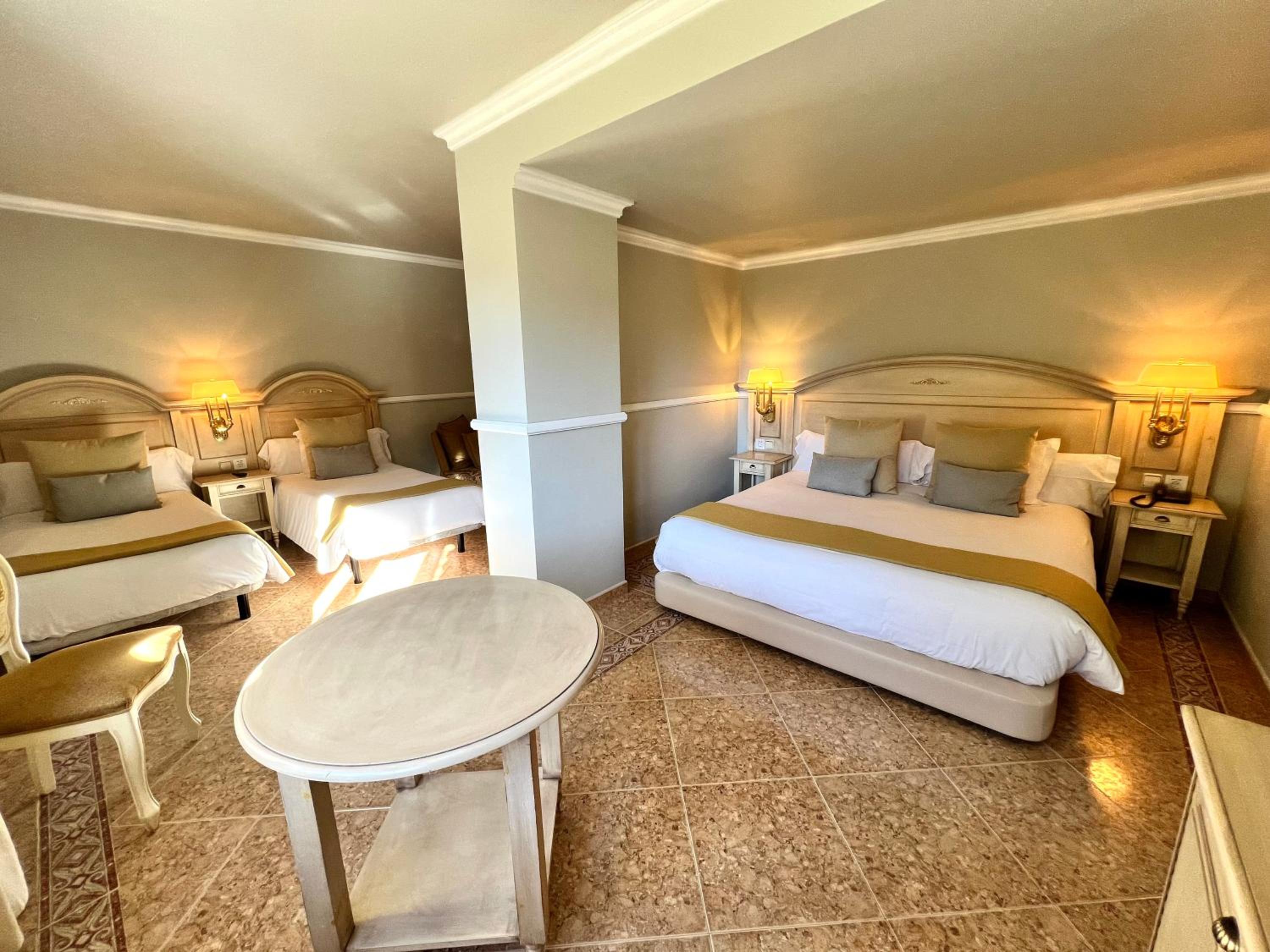 Classic Quadruple Room