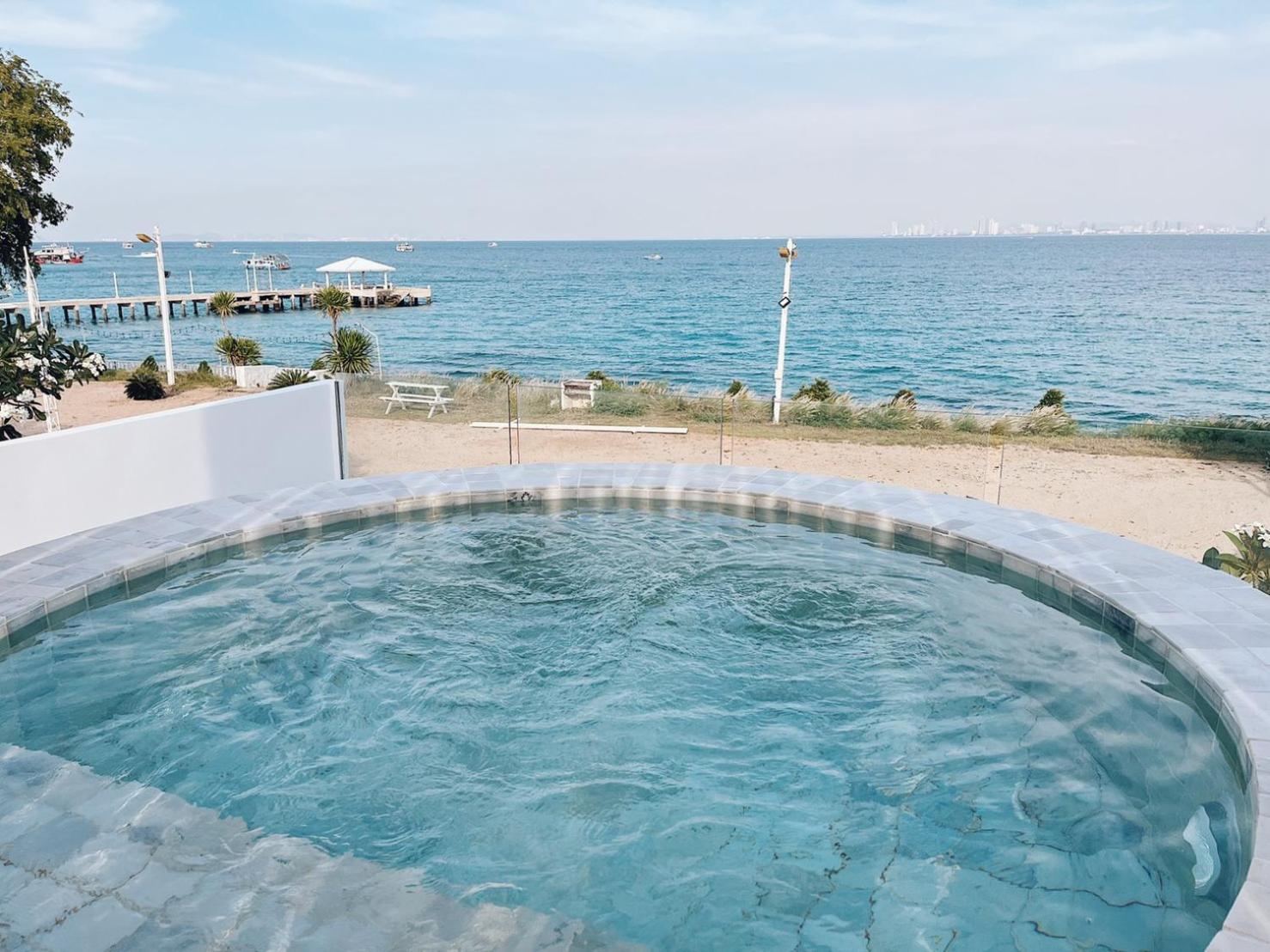 Villa with Sea View - Photo 2