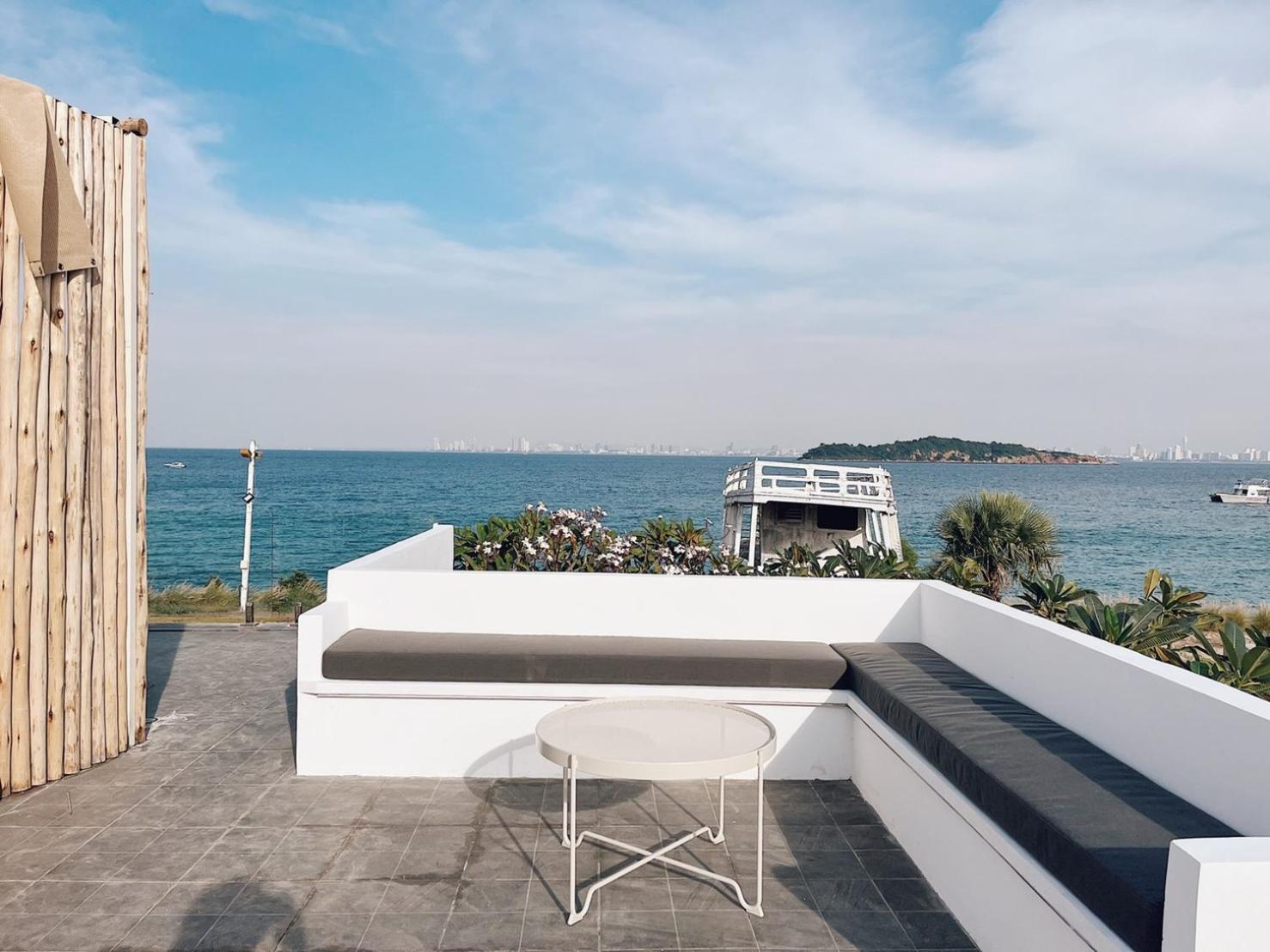 Villa with Sea View - Photo 8