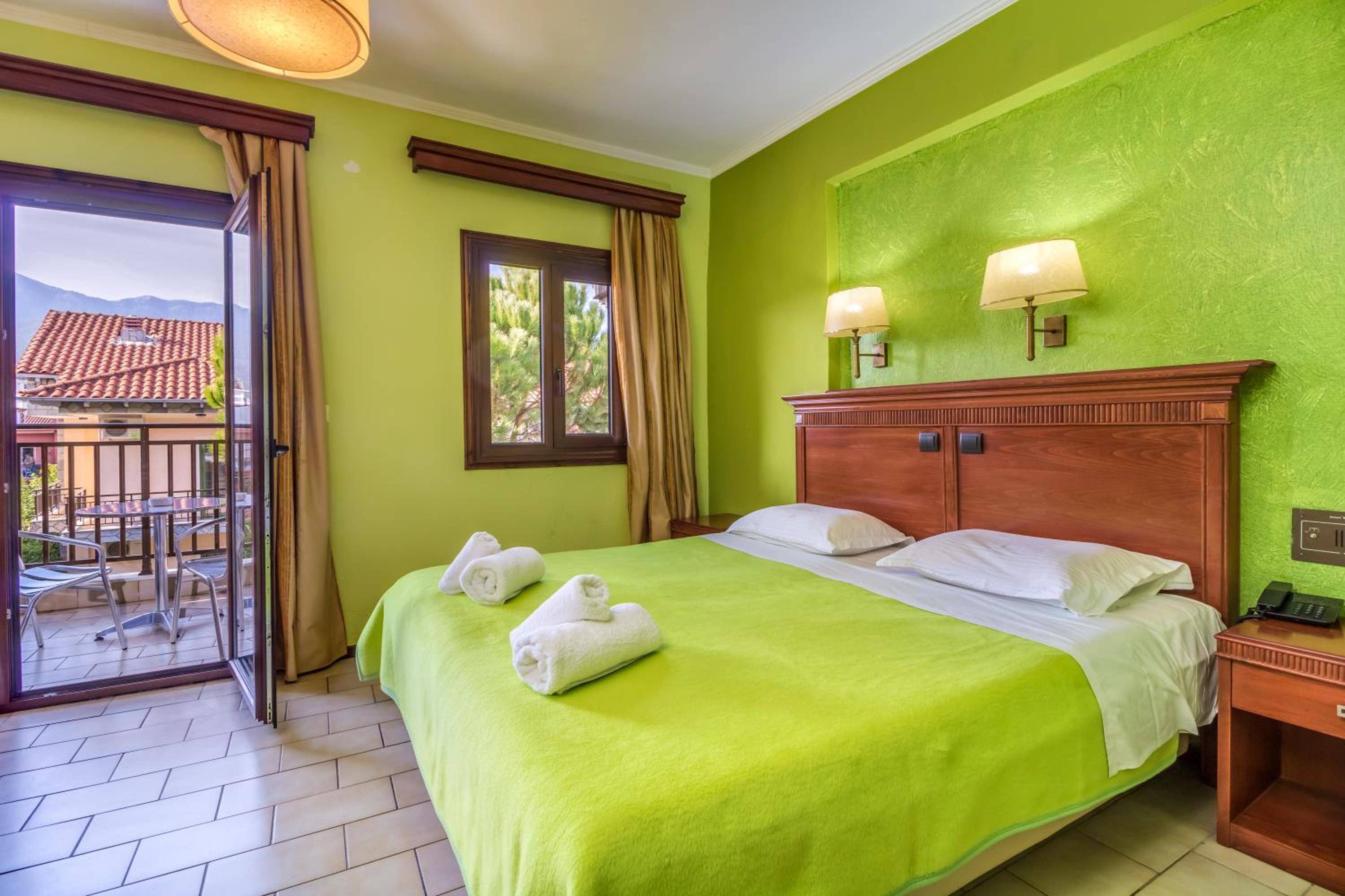 Deluxe Double or Twin Room - Photo 4