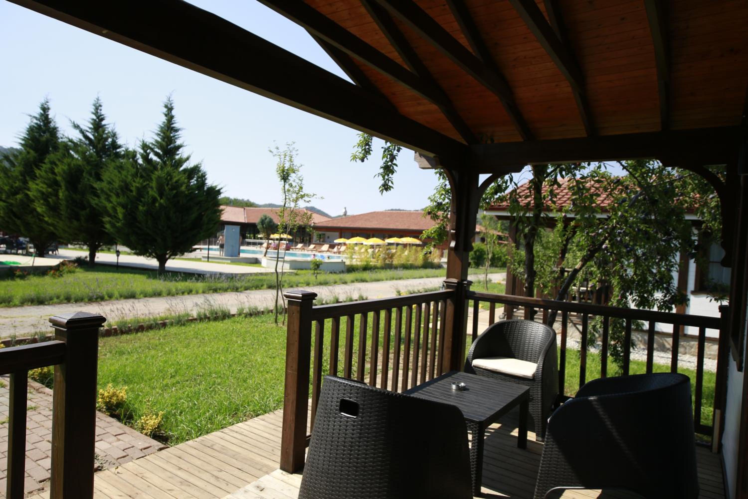 Bungalow With Patio - Photo 27