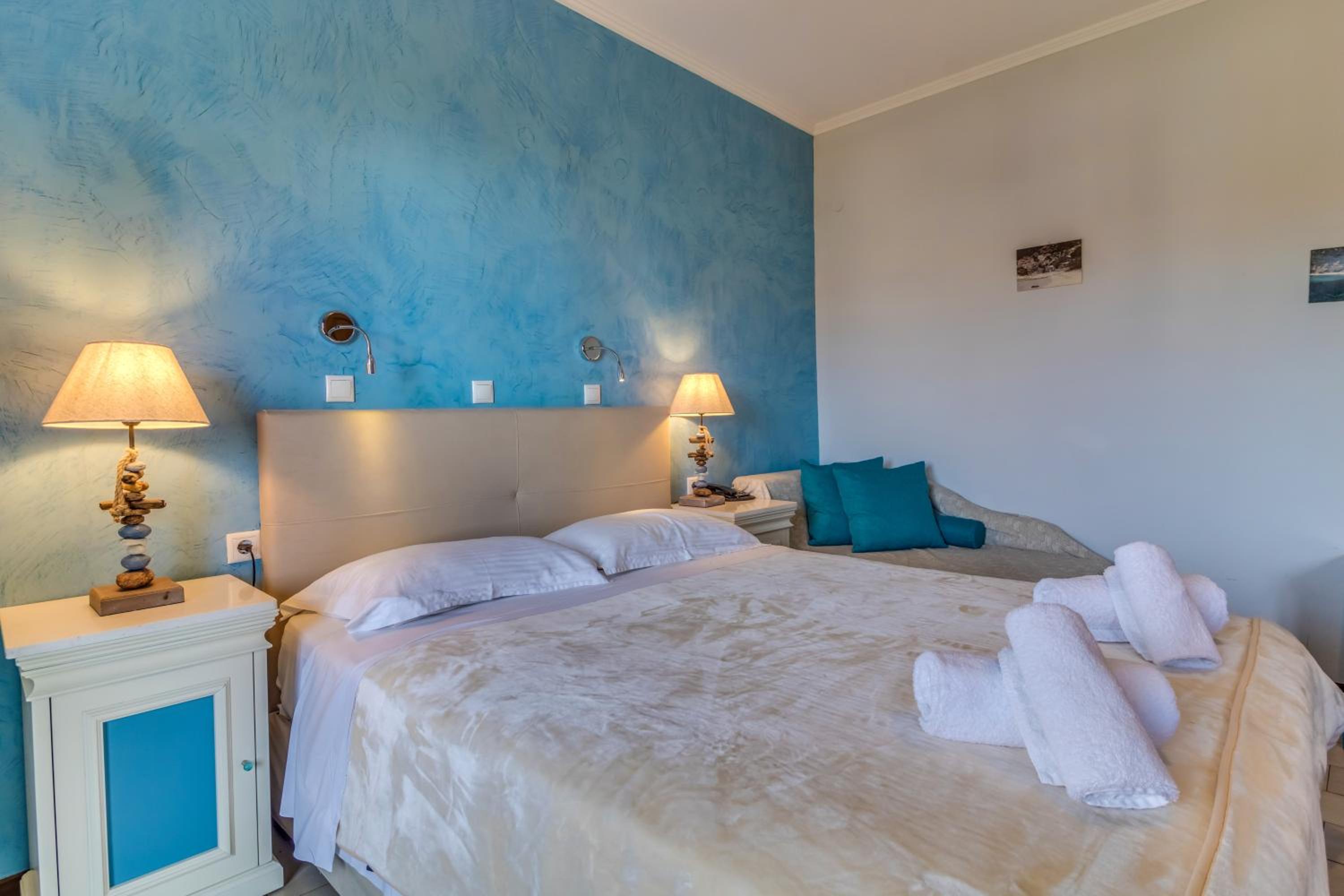 Standard Triple Room photo 3
