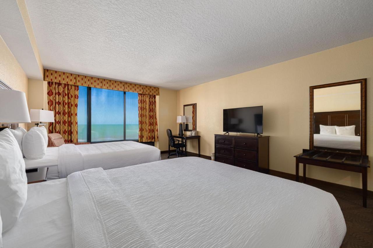 Queen room, 2 queen beds, Partial Water view