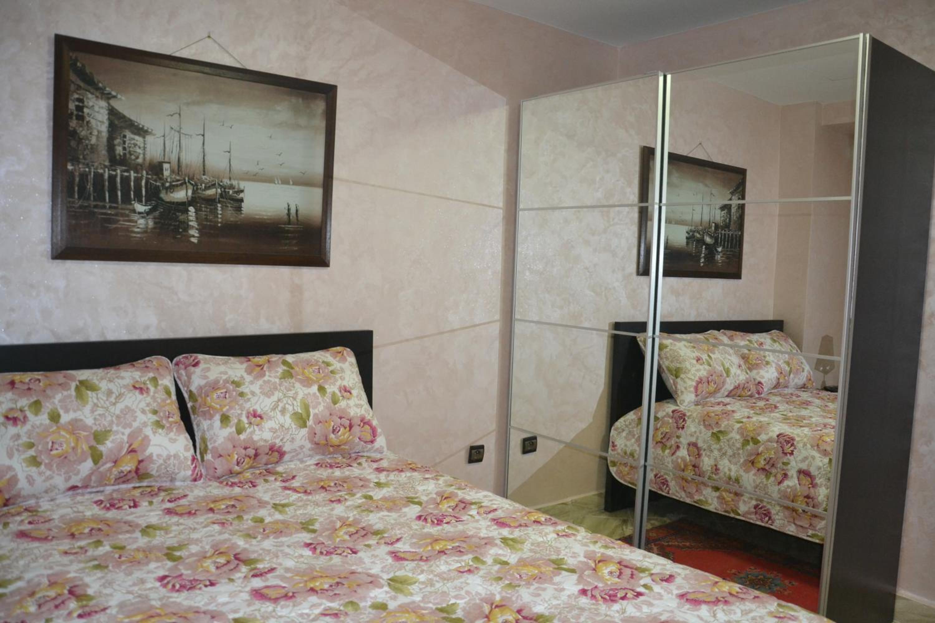 Apartment - Ground Floor photo 2