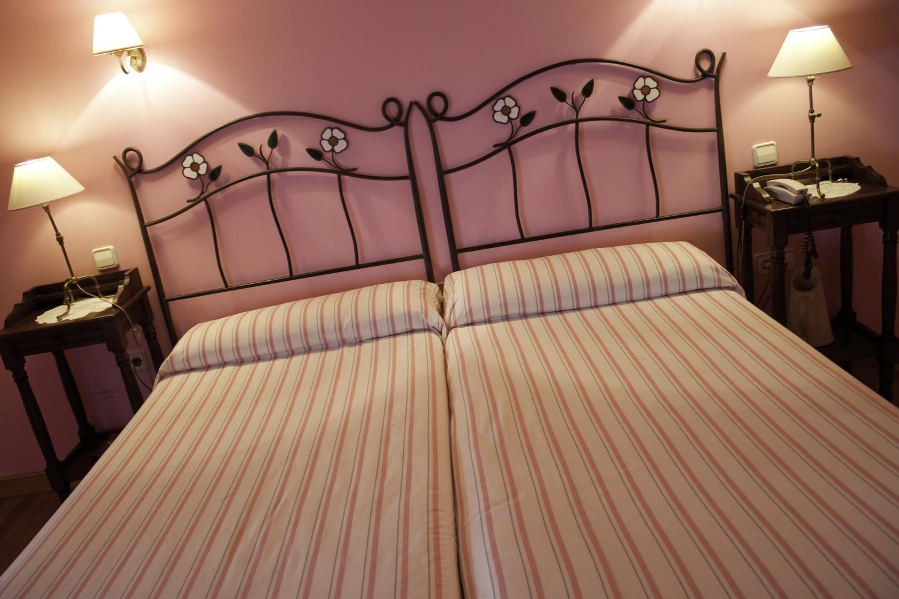 Double or Twin Room photo 2